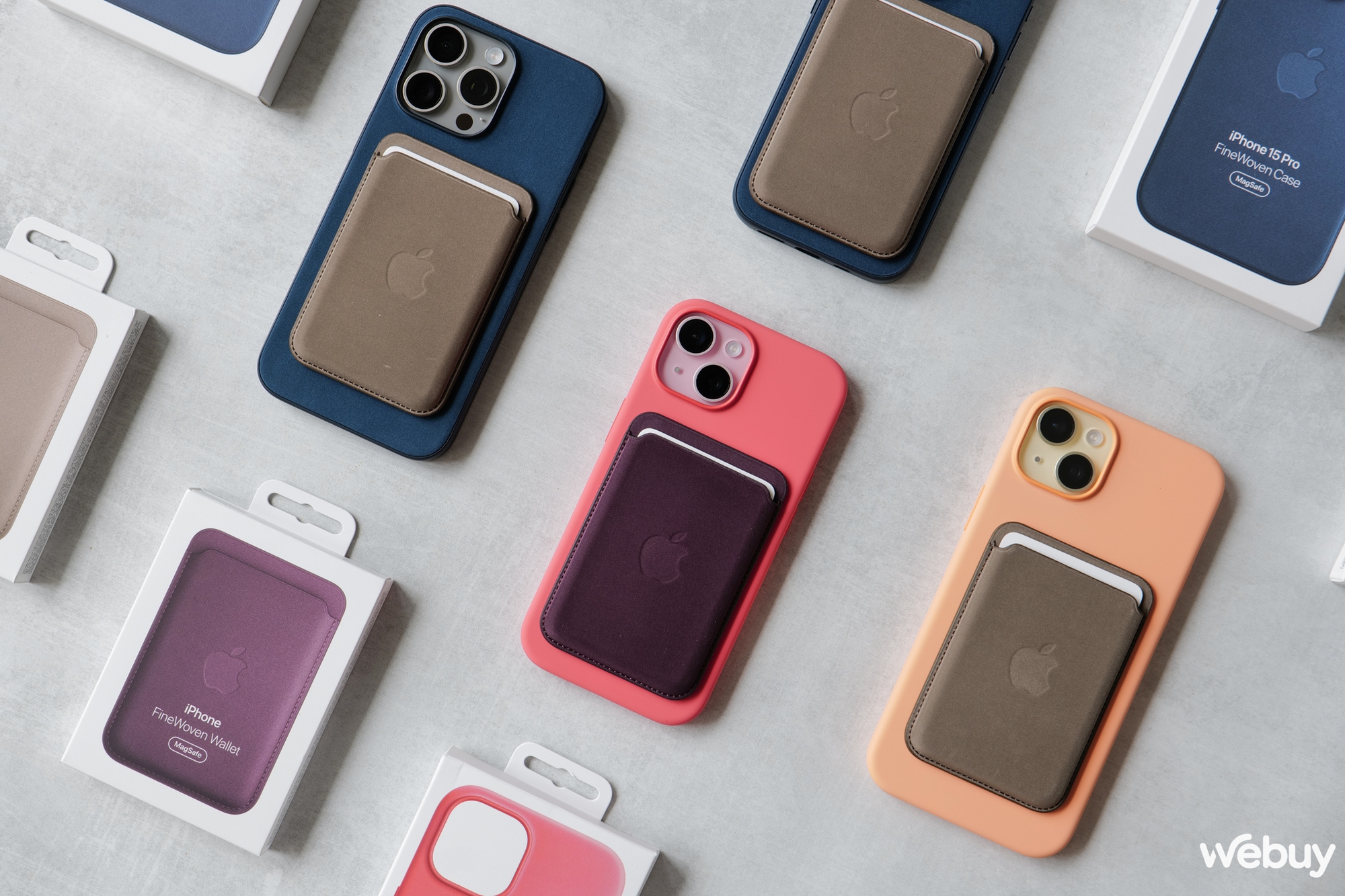 Trải nghiệm nhanh ốp lưng và ví MagSafe FineWoven chính hãng: Cầm nắm khác lạ nhưng độ bền cần được kiểm chứng - Ảnh 10. Trải nghiệm nhanh ốp lưng và ví MagSafe FineWoven chính hãng: Cầm nắm khác lạ nhưng độ bền cần được kiểm chứng - Ảnh 10.