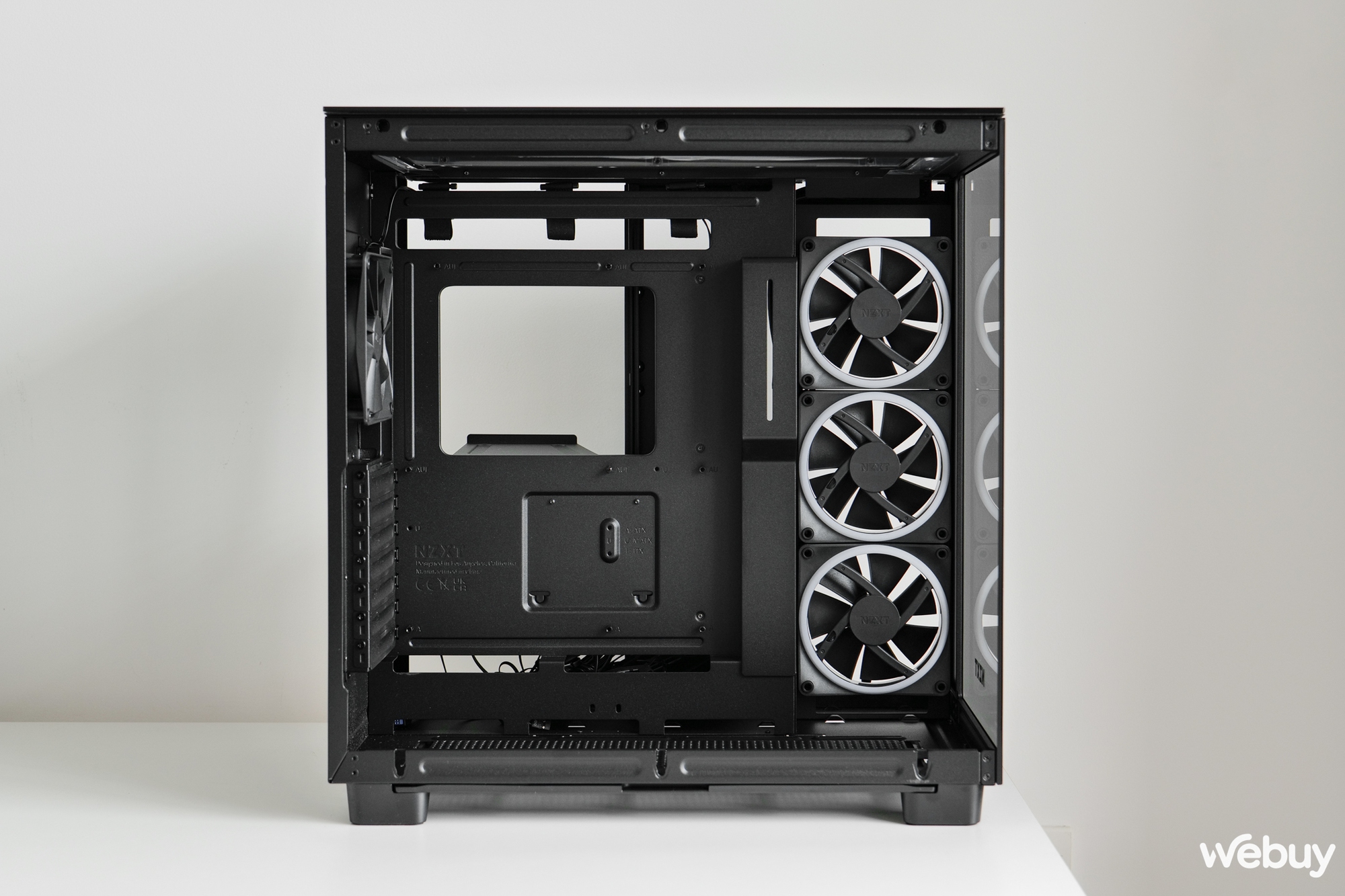 Đánh giá NZXT H9 Elite: Thoáng mát giải nhiệt, rộng rãi đi dây và cao cấp như cái tên - Ảnh 6. Đánh giá NZXT H9 Elite: Thoáng mát giải nhiệt, rộng rãi đi dây và cao cấp như cái tên - Ảnh 6.
