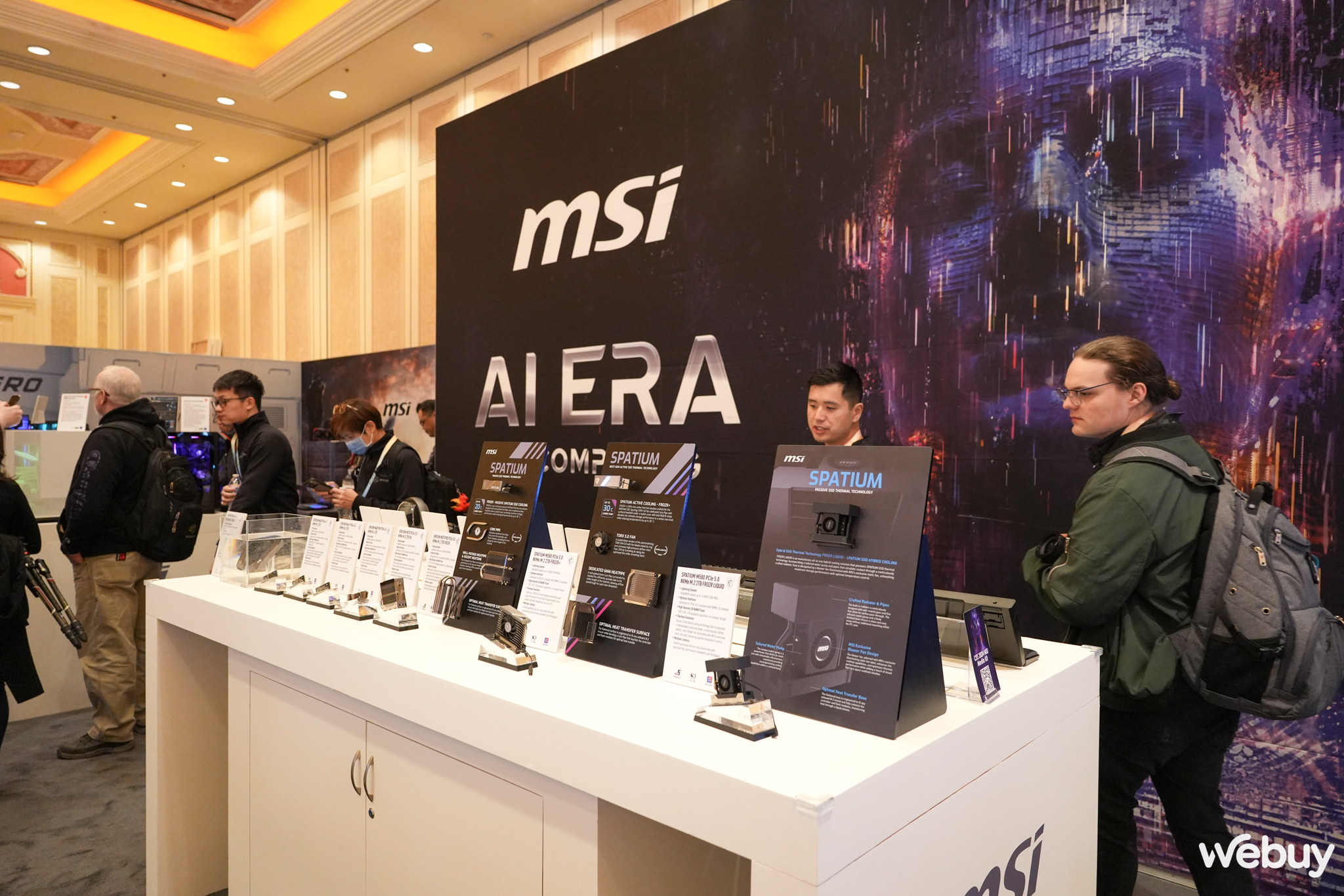 Dạo quanh gian h&agrave;ng MSI tại CES 2024, ph&aacute;t hiện d&ograve;ng sản phẩm thu h&uacute;t kh&ocirc;ng k&eacute;m cạnh m&aacute;y chơi game PC cầm tay MSI Claw- Ảnh 12.