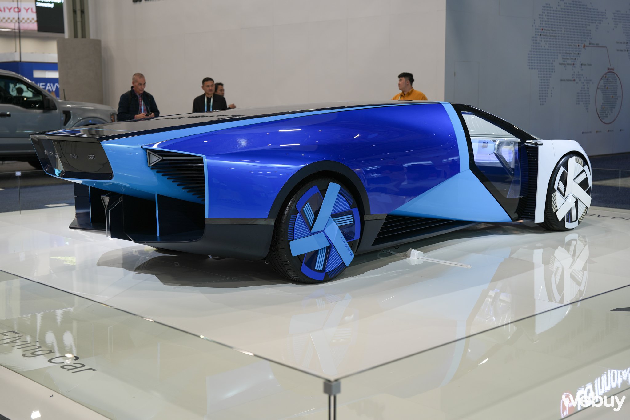 Cận cảnh xe điện bay Xpeng AeroHT tại CES 2024: Kiểu d&aacute;ng thể thao, c&aacute;nh quạt được giấu ho&agrave;n hảo trong th&acirc;n xe- Ảnh 4.