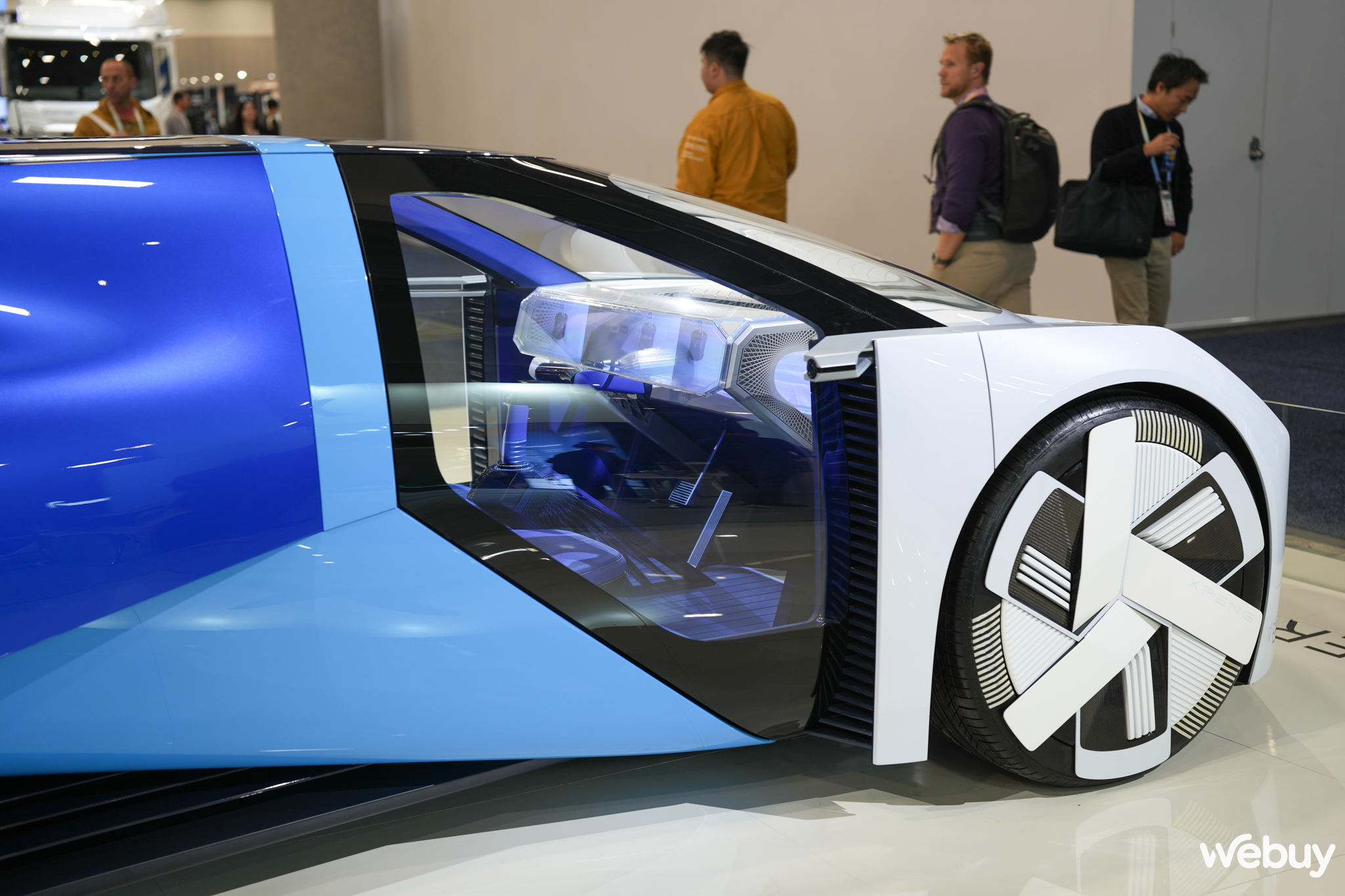 Cận cảnh xe điện bay Xpeng AeroHT tại CES 2024: Kiểu d&aacute;ng thể thao, c&aacute;nh quạt được giấu ho&agrave;n hảo trong th&acirc;n xe- Ảnh 7.