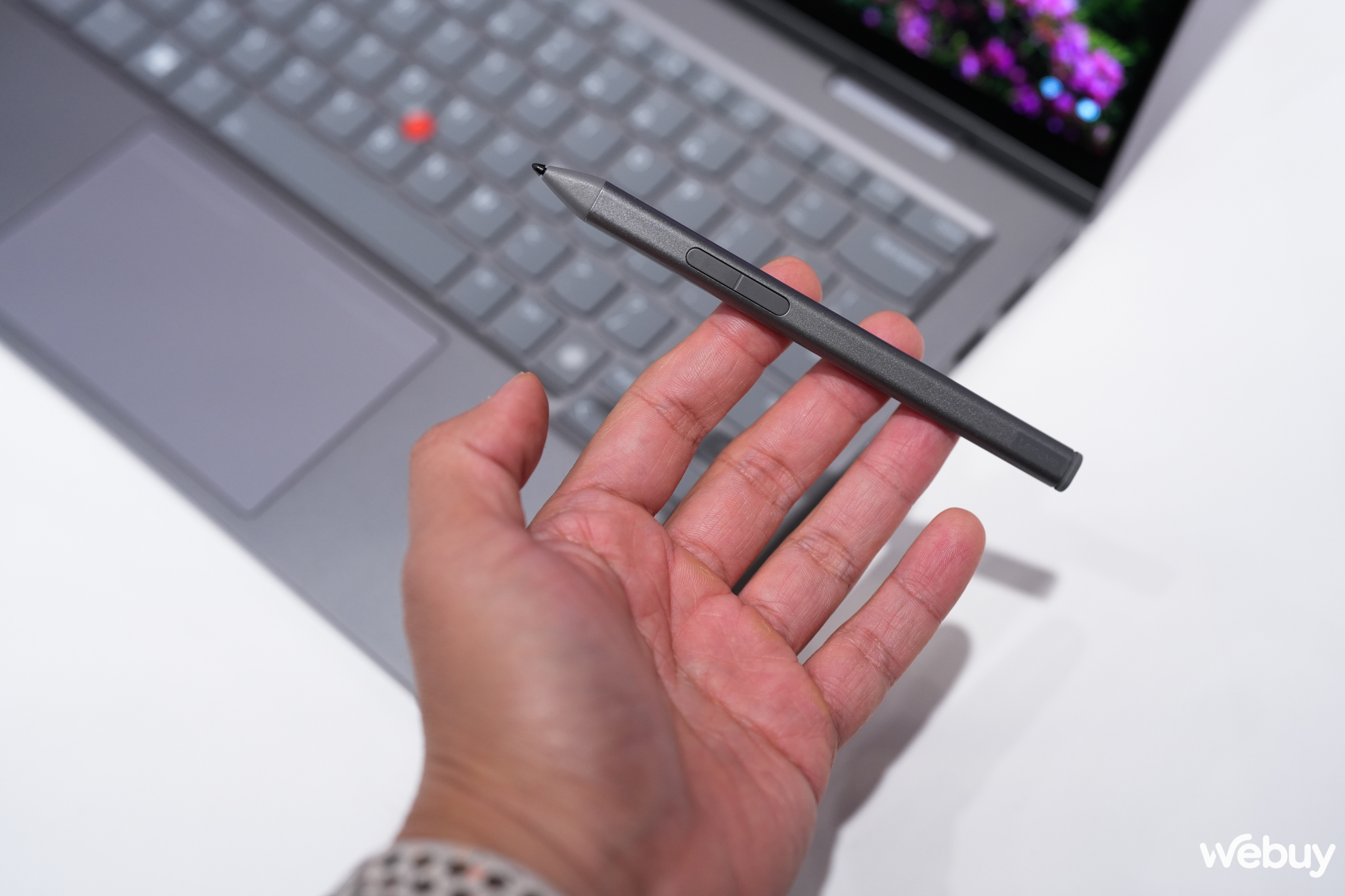 Soi cận cảnh ThinkPad Carbon X1 Gen 12 v&agrave; ThinkPad X1 2-in-1 Gen 9: Bước tiến đột ph&aacute; của Lenovo tại CES 2024- Ảnh 13.