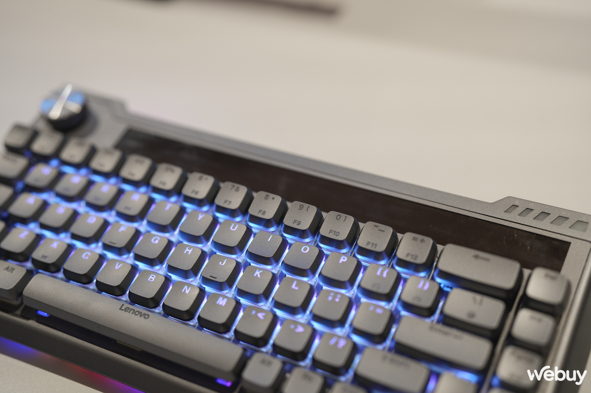 Độc lạ b&agrave;n ph&iacute;m v&agrave; chuột đến từ Lenovo: Muốn c&oacute; pin phải "quay tay"- Ảnh 5.