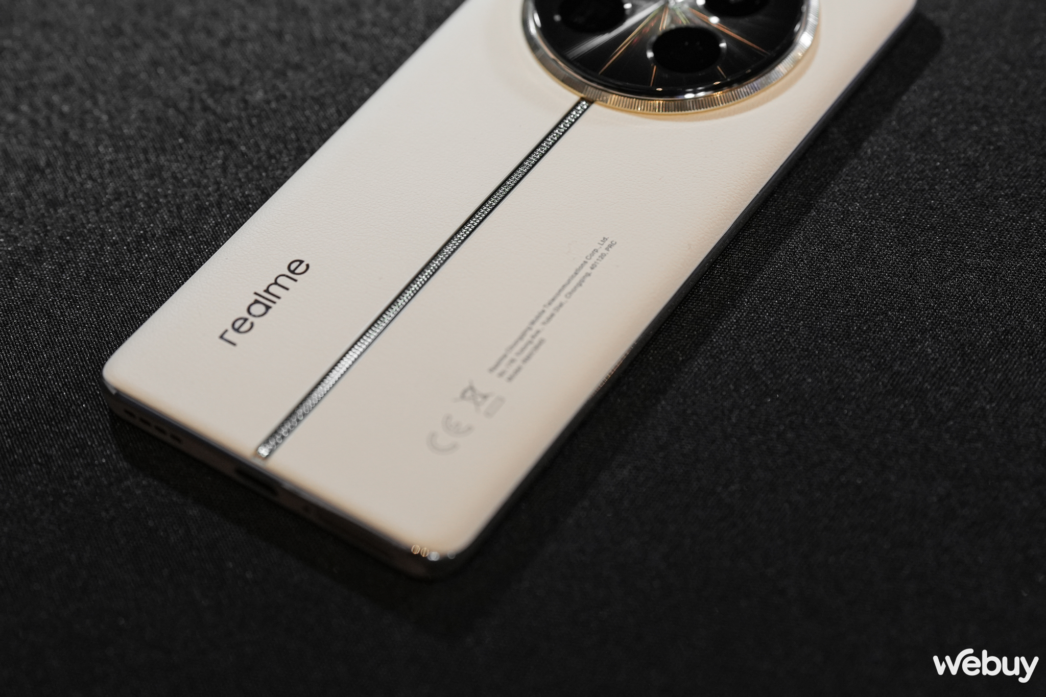 Tr&ecirc;n tay sớm realme 12 Pro+ tại CES 2024 với camera tiềm vọng 3x- Ảnh 7.