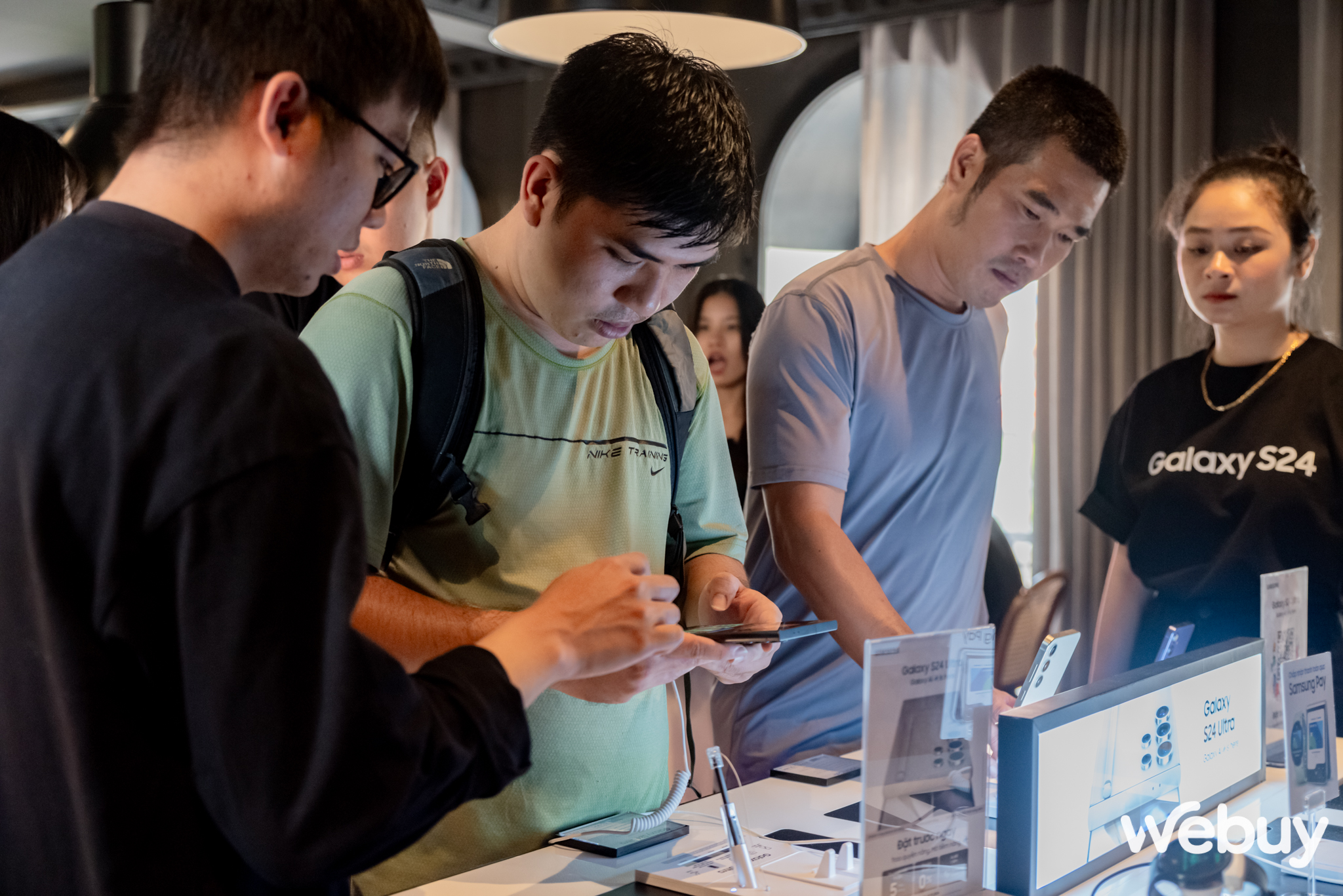 Một v&ograve;ng trải nghiệm Galaxy AI khắp TP Hồ Ch&iacute; Minh để thấy Samsung "chiều" người trẻ như thế n&agrave;y đ&acirc;y!- Ảnh 3.