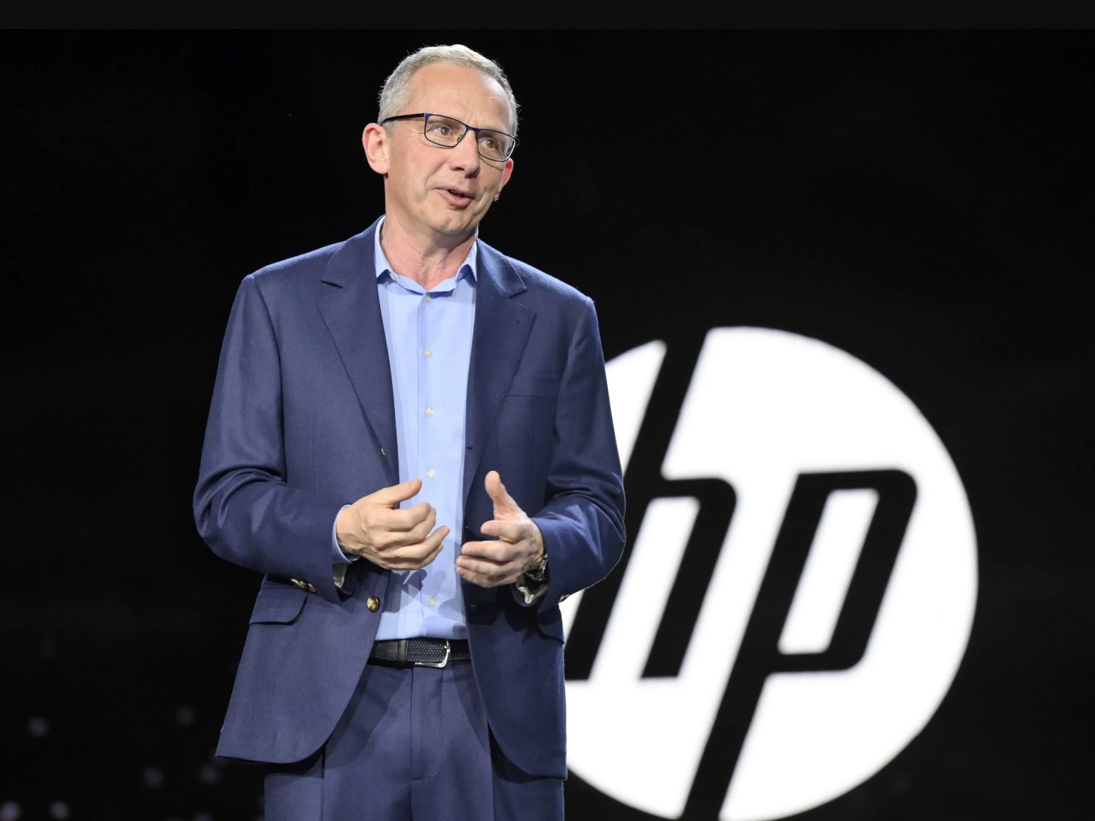 CEO HP: Bạn l&agrave; một khoản đầu tư tồi nếu kh&ocirc;ng mua hộp mực ch&iacute;nh h&atilde;ng từ HP- Ảnh 2.