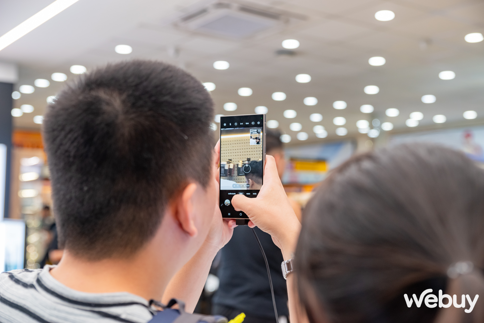 Galaxy S24 Series ch&iacute;nh thức đến tay người d&ugrave;ng Việt, x&aacute;c lập kỷ lục đặt h&agrave;ng trước cao nhất trong 5 năm trở lại đ&acirc;y- Ảnh 5.