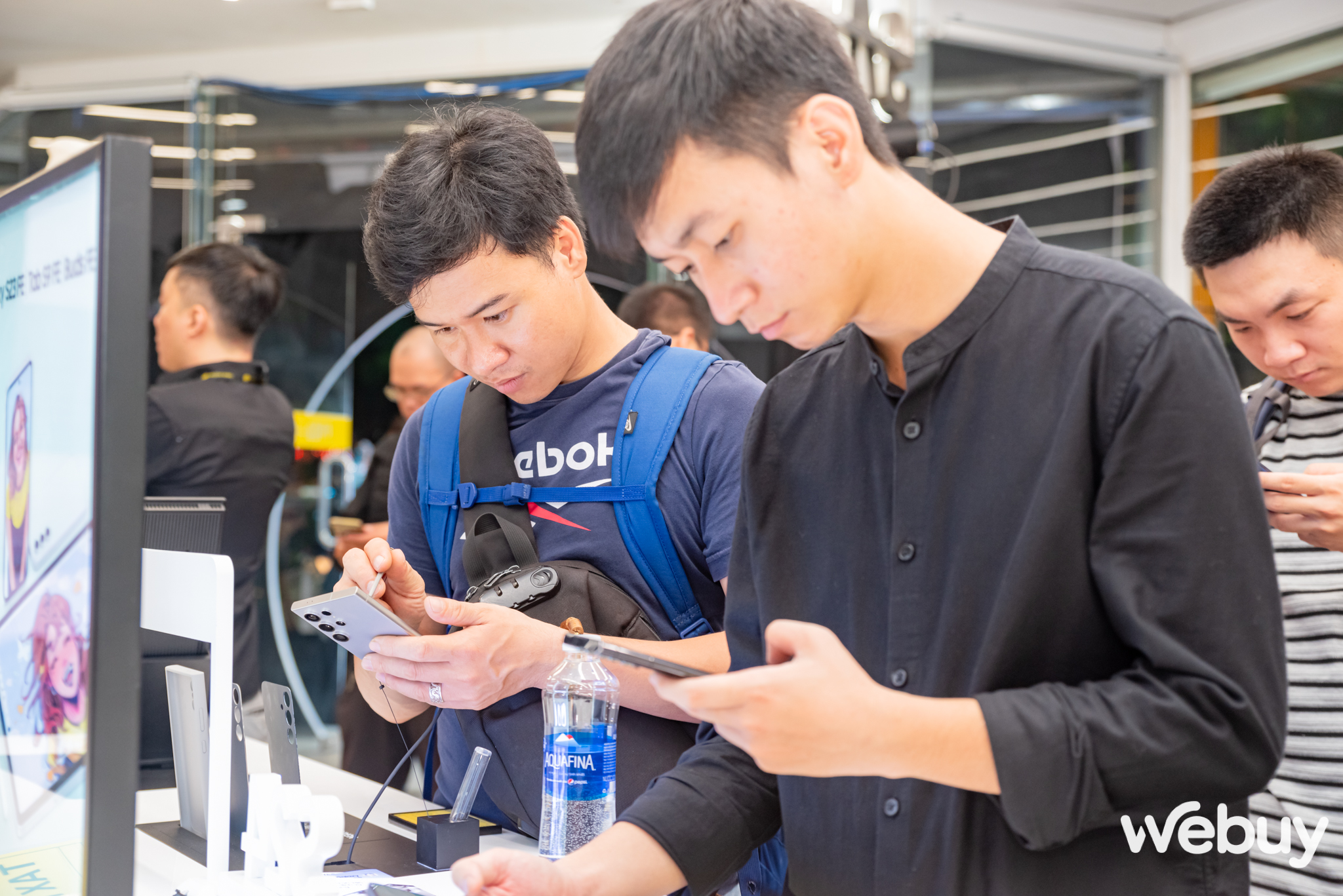 Galaxy S24 Series ch&iacute;nh thức đến tay người d&ugrave;ng Việt, x&aacute;c lập kỷ lục đặt h&agrave;ng trước cao nhất trong 5 năm trở lại đ&acirc;y- Ảnh 4.