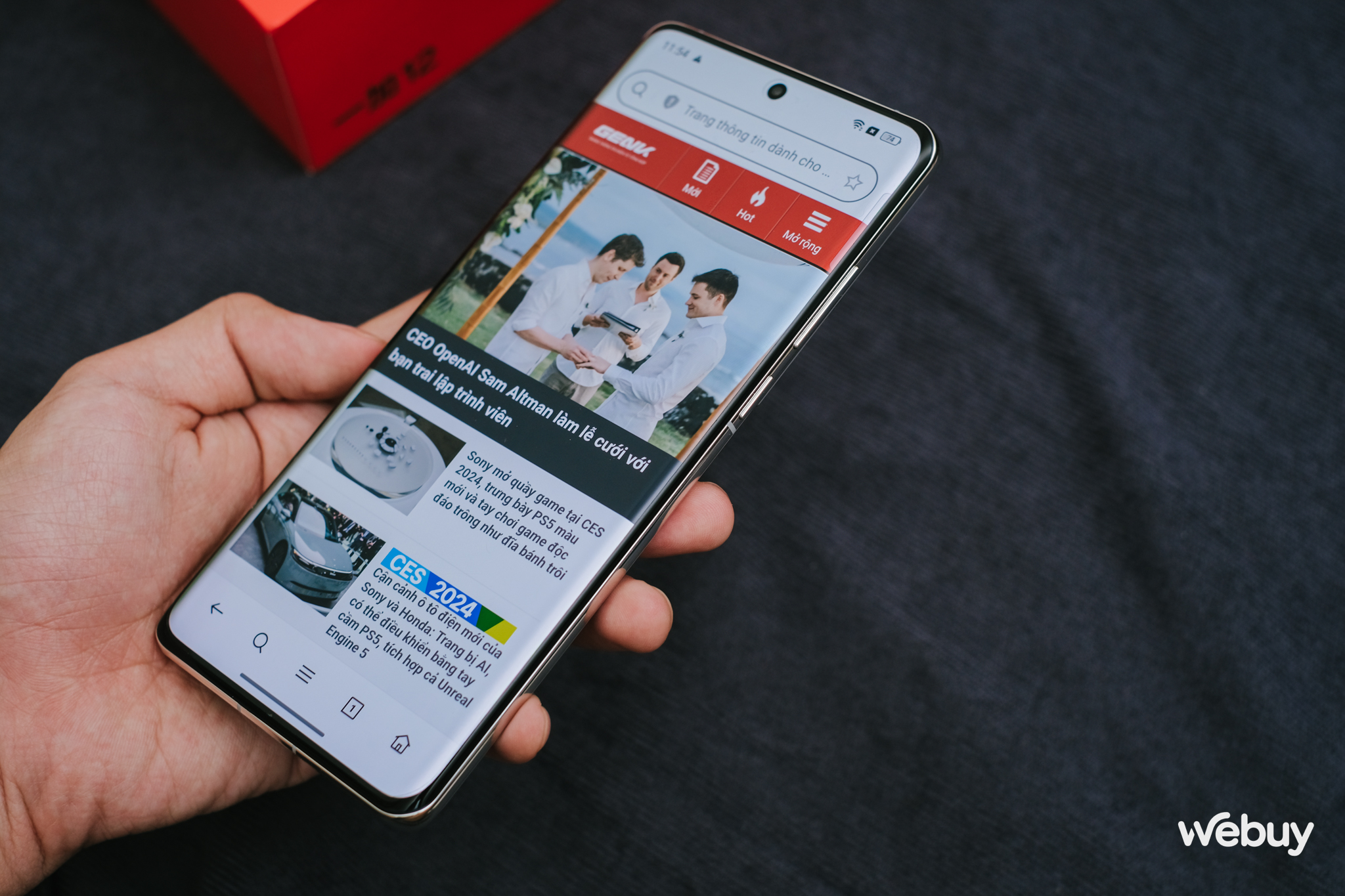 Tr&ecirc;n tay điện thoại "OPPO" nhưng lại kh&ocirc;ng phải "OPPO"- Ảnh 17.