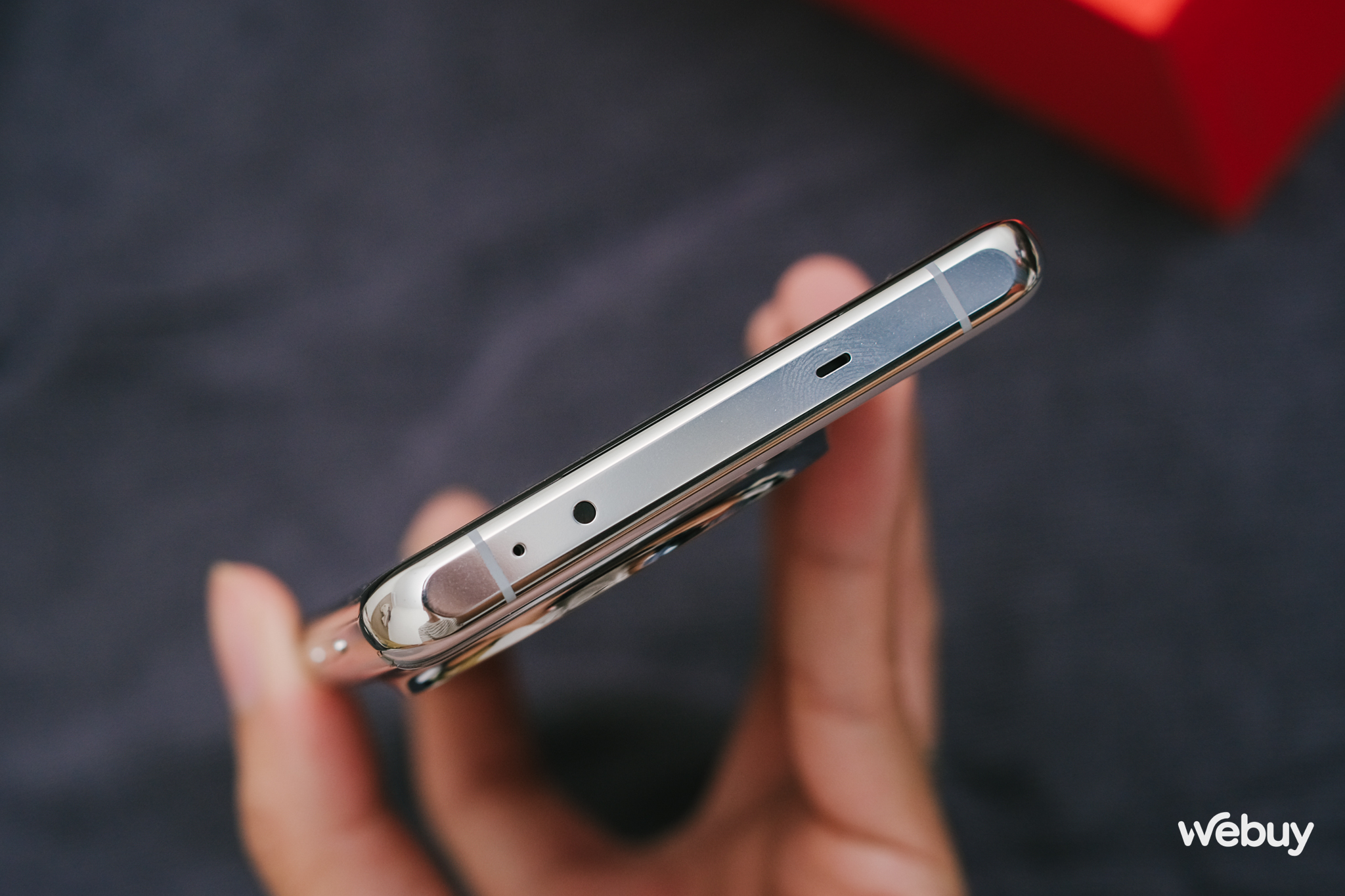 Tr&ecirc;n tay điện thoại "OPPO" nhưng lại kh&ocirc;ng phải "OPPO"- Ảnh 18.