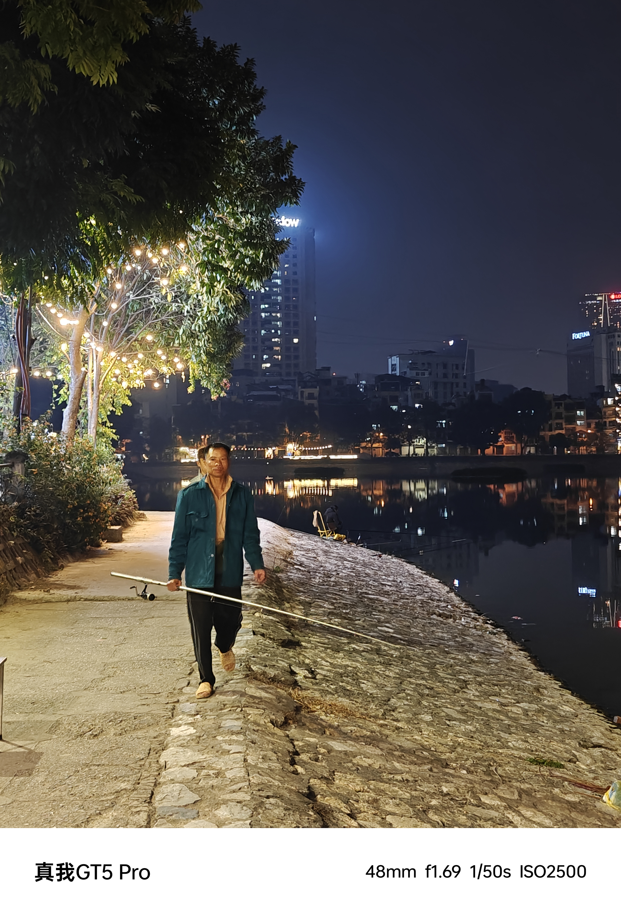 Xiaomi 14 chưa l&agrave; g&igrave;, realme lại "ph&aacute; đảo" ph&acirc;n kh&uacute;c với smartphone Snapdragon 8 Gen 3, RAM 16GB, bộ nhớ 1TB m&agrave; gi&aacute; cực "mềm"- Ảnh 9.