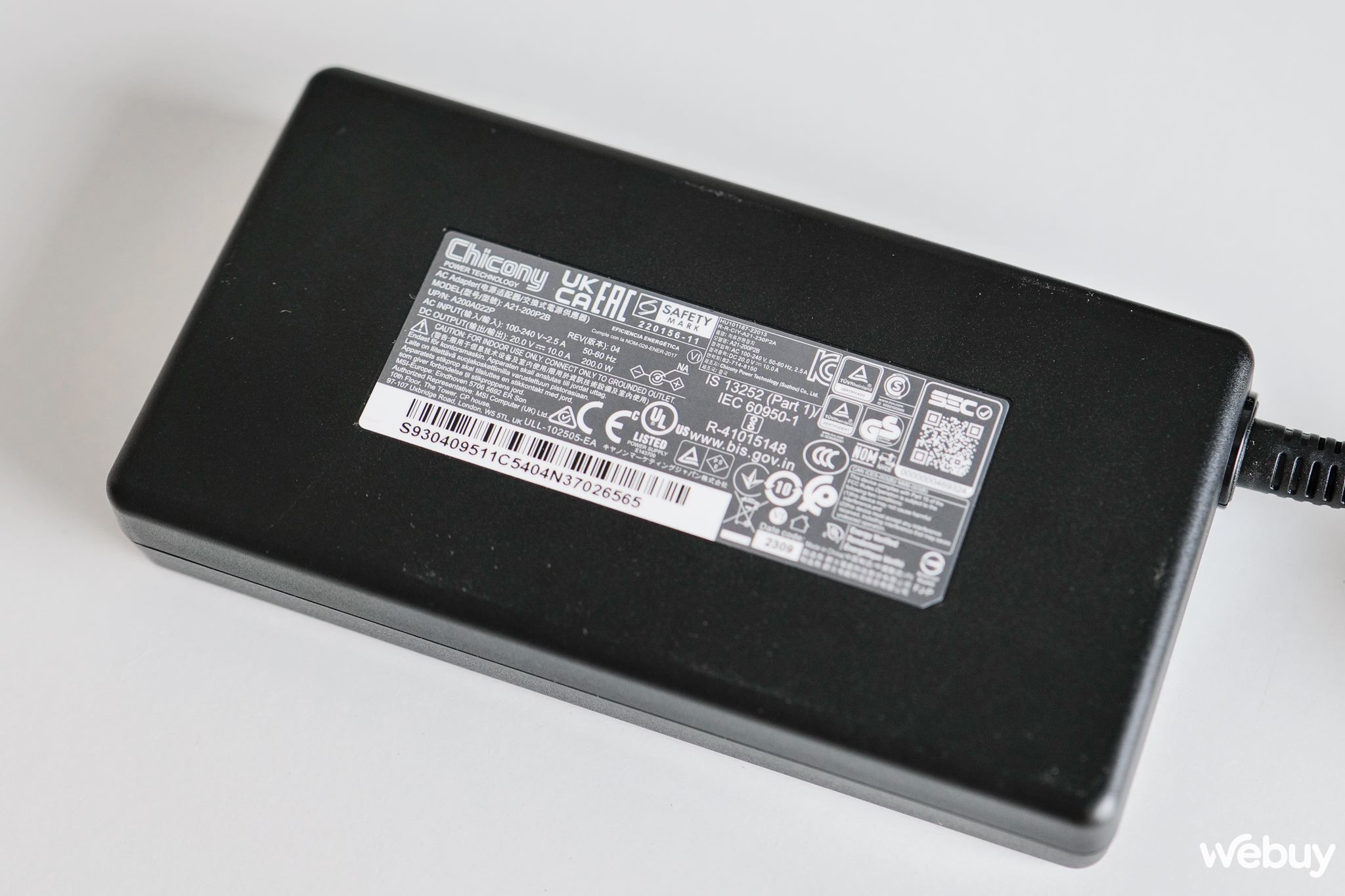 Dùng thử MSI Bravo 15 C7V: Laptop chơi game chạy đua công nghệ với mức giá hợp lý- Ảnh 3. Dùng thử MSI Bravo 15 C7V: Laptop chơi game chạy đua công nghệ với mức giá hợp lý- Ảnh 3.