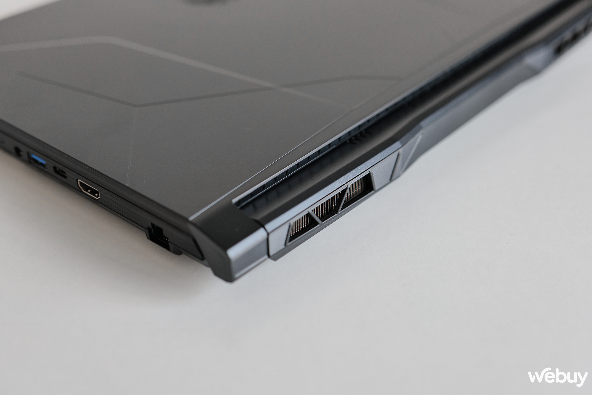 Dùng thử MSI Bravo 15 C7V: Laptop chơi game chạy đua công nghệ với mức giá hợp lý- Ảnh 26. Dùng thử MSI Bravo 15 C7V: Laptop chơi game chạy đua công nghệ với mức giá hợp lý- Ảnh 26.