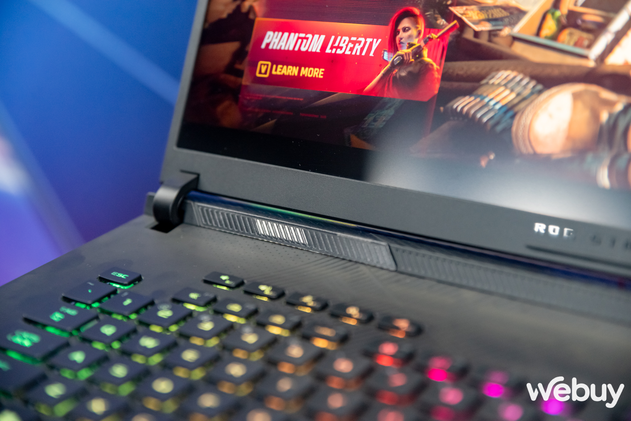 Đầu năm soi &ldquo;qu&aacute;i vật" ASUS ROG Strix SCAR 2024, khủng ở mọi kh&iacute;a cạnh, kh&ocirc;ng phải ai cũng c&oacute; thể thuần dưỡng- Ảnh 4.