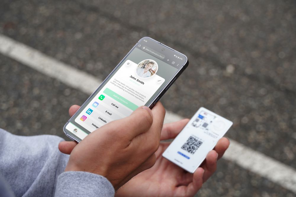 AirCard Pro & AirNotch Pro: Smart Tag mà có sạc không dây, tự phát sáng, loa to x2, pin gần 2 năm, giá từ 700.000đ- Ảnh 4. AirCard Pro & AirNotch Pro: Smart Tag mà có sạc không dây, tự phát sáng, loa to x2, pin gần 2 năm, giá từ 700.000đ- Ảnh 4.