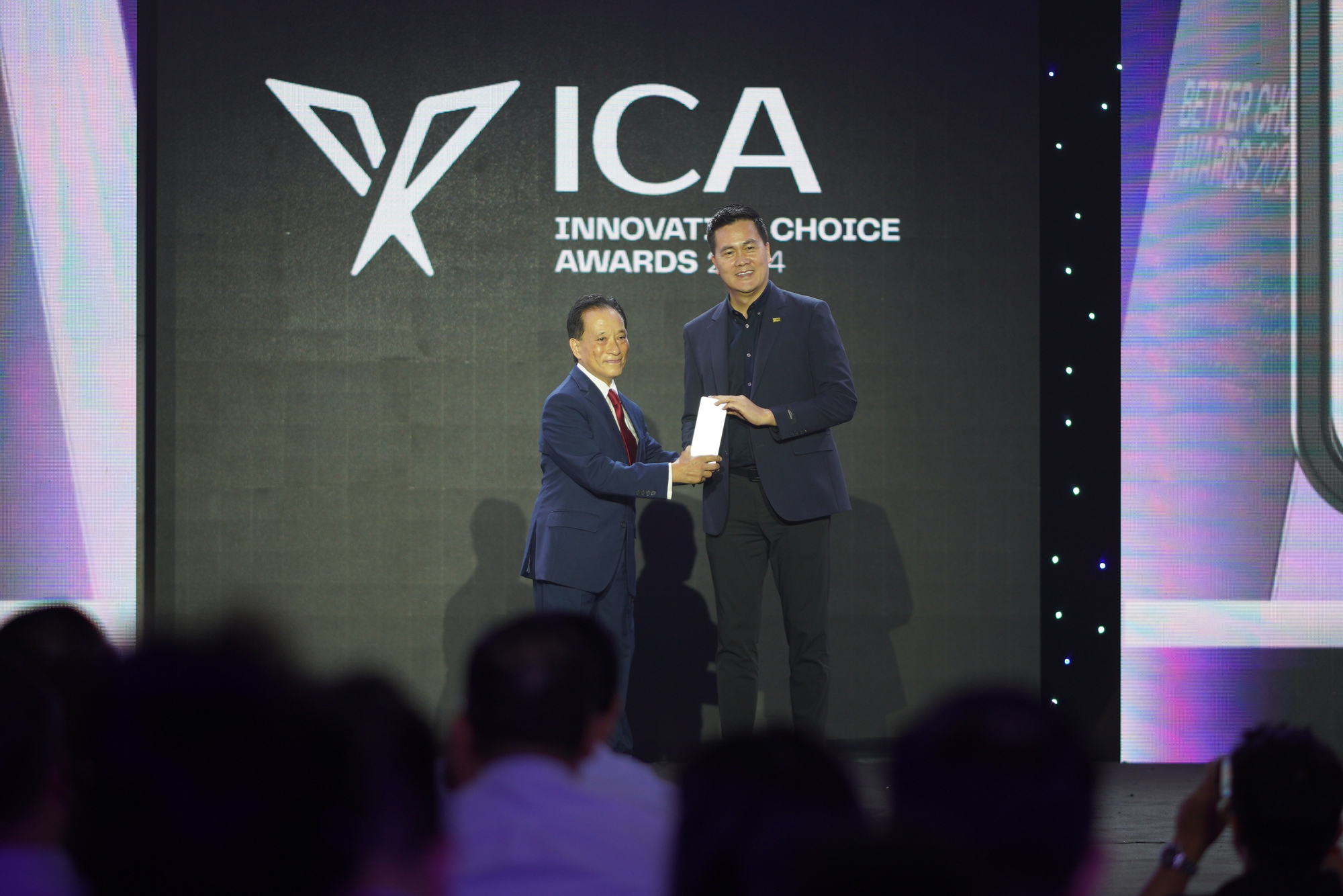 SHB được vinh danh ‘Ngân hàng vì Con người của Năm’ tại Better Choice Awards 2024- Ảnh 3. SHB được vinh danh ‘Ngân hàng vì Con người của Năm’ tại Better Choice Awards 2024- Ảnh 3.