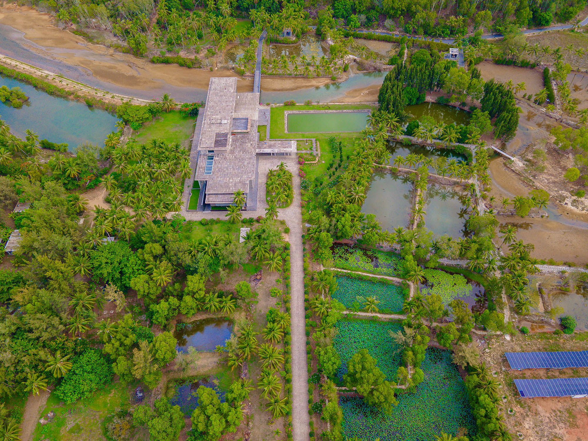 Đại lộ khoa học đầu tiên ở Việt Nam: Đầu tư trăm tỷ làm mô hình vũ trụ, FPT rót nghìn tỷ làm tổ hợp công nghệ cho 20.000 người- Ảnh 3. Đại lộ khoa học đầu tiên ở Việt Nam: Đầu tư trăm tỷ làm mô hình vũ trụ, FPT rót nghìn tỷ làm tổ hợp công nghệ cho 20.000 người- Ảnh 3.