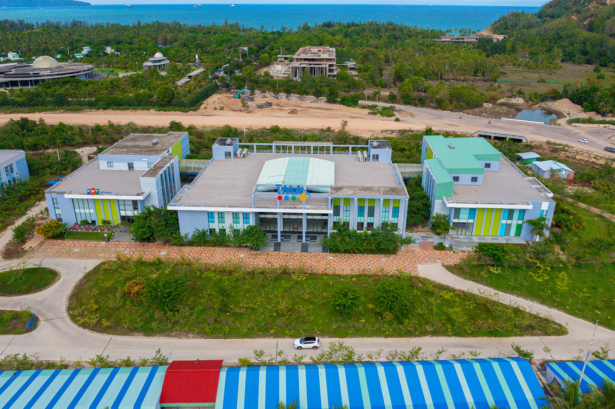 Đại lộ khoa học đầu tiên ở Việt Nam: Đầu tư trăm tỷ làm mô hình vũ trụ, FPT rót nghìn tỷ làm tổ hợp công nghệ cho 20.000 người- Ảnh 9. Đại lộ khoa học đầu tiên ở Việt Nam: Đầu tư trăm tỷ làm mô hình vũ trụ, FPT rót nghìn tỷ làm tổ hợp công nghệ cho 20.000 người- Ảnh 9.