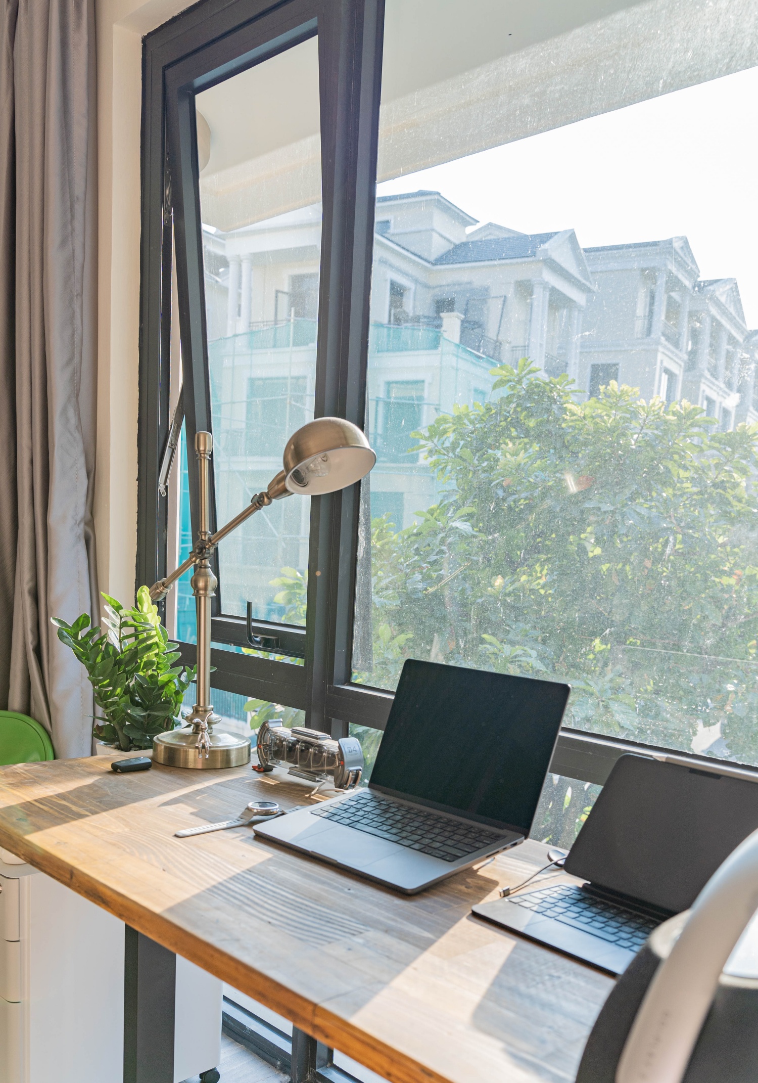 Cô gái Hà Nội đam mê decor góc làm việc tại nhà: Xinh xắn điệu đà nhưng vẫn nhiều công năng, có cả chỗ ngồi chill như quán cà phê- Ảnh 16. Cô gái Hà Nội đam mê decor góc làm việc tại nhà: Xinh xắn điệu đà nhưng vẫn nhiều công năng, có cả chỗ ngồi chill như quán cà phê- Ảnh 16.