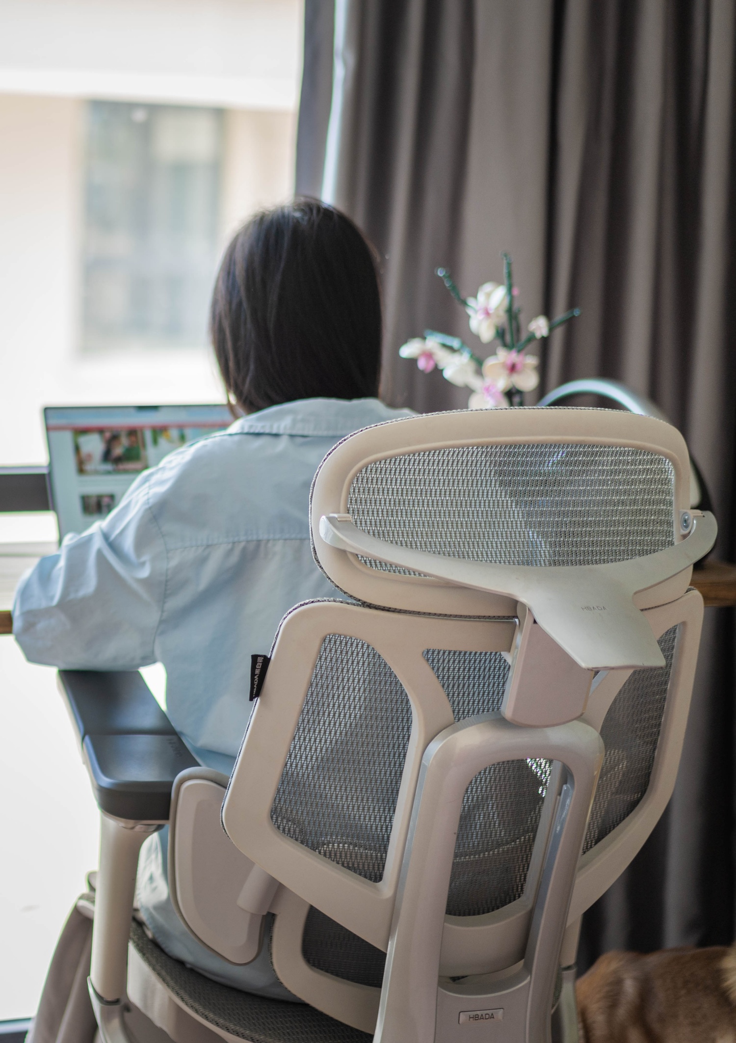 Cô gái Hà Nội đam mê decor góc làm việc tại nhà: Xinh xắn điệu đà nhưng vẫn nhiều công năng, có cả chỗ ngồi chill như quán cà phê- Ảnh 18. Cô gái Hà Nội đam mê decor góc làm việc tại nhà: Xinh xắn điệu đà nhưng vẫn nhiều công năng, có cả chỗ ngồi chill như quán cà phê- Ảnh 18.