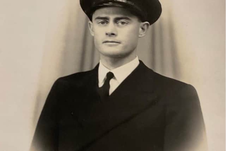 Cụ &ocirc;ng thọ 108 tuổi trở th&agrave;nh người sống l&acirc;u thứ 5 tại Anh: Tr&iacute; &oacute;c vẫn minh mẫn nhờ 2 th&oacute;i quen đơn giản- Ảnh 1.