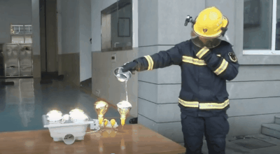 Bật đ&egrave;n sưởi trong khi tắm c&oacute; an to&agrave;n hay kh&ocirc;ng? H&oacute;a ra l&acirc;u nay nhiều người đ&atilde; bỏ qua chi tiết quan trọng- Ảnh 2.