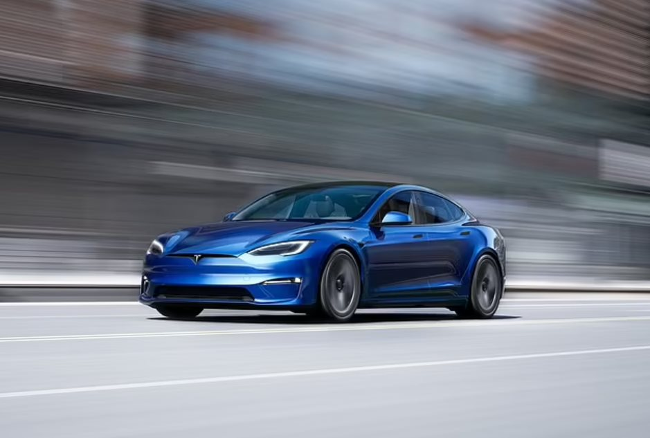 Bố mẹ mất con kiện Tesla của Elon Musk sau tai nạn chết người: N&oacute; tin tưởng ho&agrave;n to&agrave;n v&agrave;o tuy&ecirc;n bố của &ocirc;ng ta để rồi thiệt mạng khi bật chế độ l&aacute;i tự động- Ảnh 2.