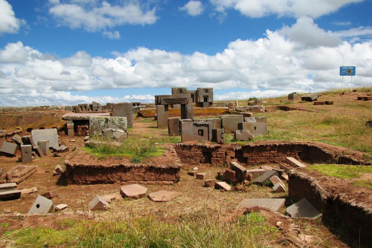 Tiwanaku: Câu đố khổng lồ về những tàn tích cổ xưa ở Bolivia đã khiến các nhà khoa học bối rối từ lâu- Ảnh 2. Tiwanaku: Câu đố khổng lồ về những tàn tích cổ xưa ở Bolivia đã khiến các nhà khoa học bối rối từ lâu- Ảnh 2.