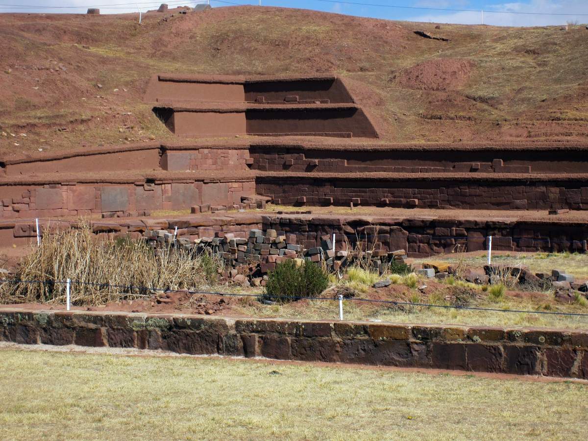 Tiwanaku: Câu đố khổng lồ về những tàn tích cổ xưa ở Bolivia đã khiến các nhà khoa học bối rối từ lâu- Ảnh 6. Tiwanaku: Câu đố khổng lồ về những tàn tích cổ xưa ở Bolivia đã khiến các nhà khoa học bối rối từ lâu- Ảnh 6.