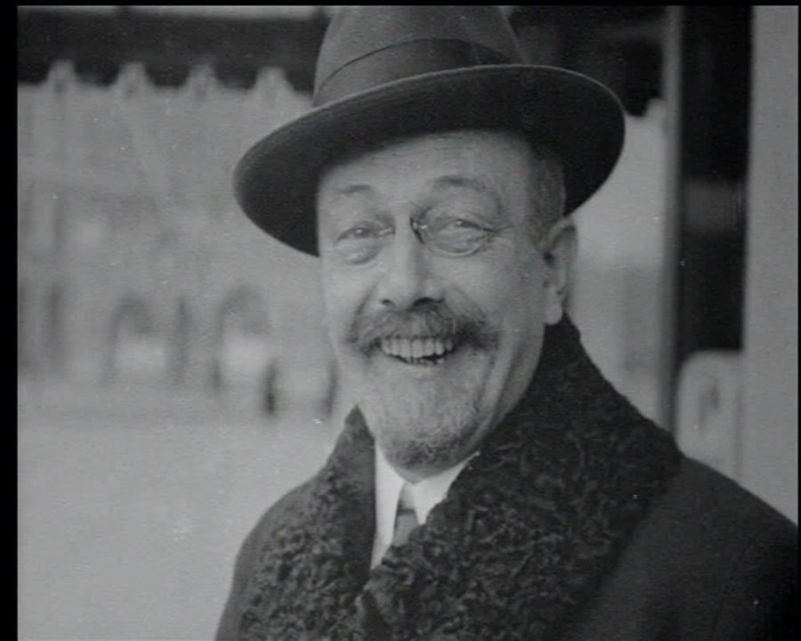 Giải Nobel và những điều thú vị: Gia đình nào có 5/6 người đoạt giải? Giải nào từng bị trao nhầm? Người Việt nào từ chối nhận giải?- Ảnh 4. Giải Nobel và những điều thú vị: Gia đình nào có 5/6 người đoạt giải? Giải nào từng bị trao nhầm? Người Việt nào từ chối nhận giải?- Ảnh 4.