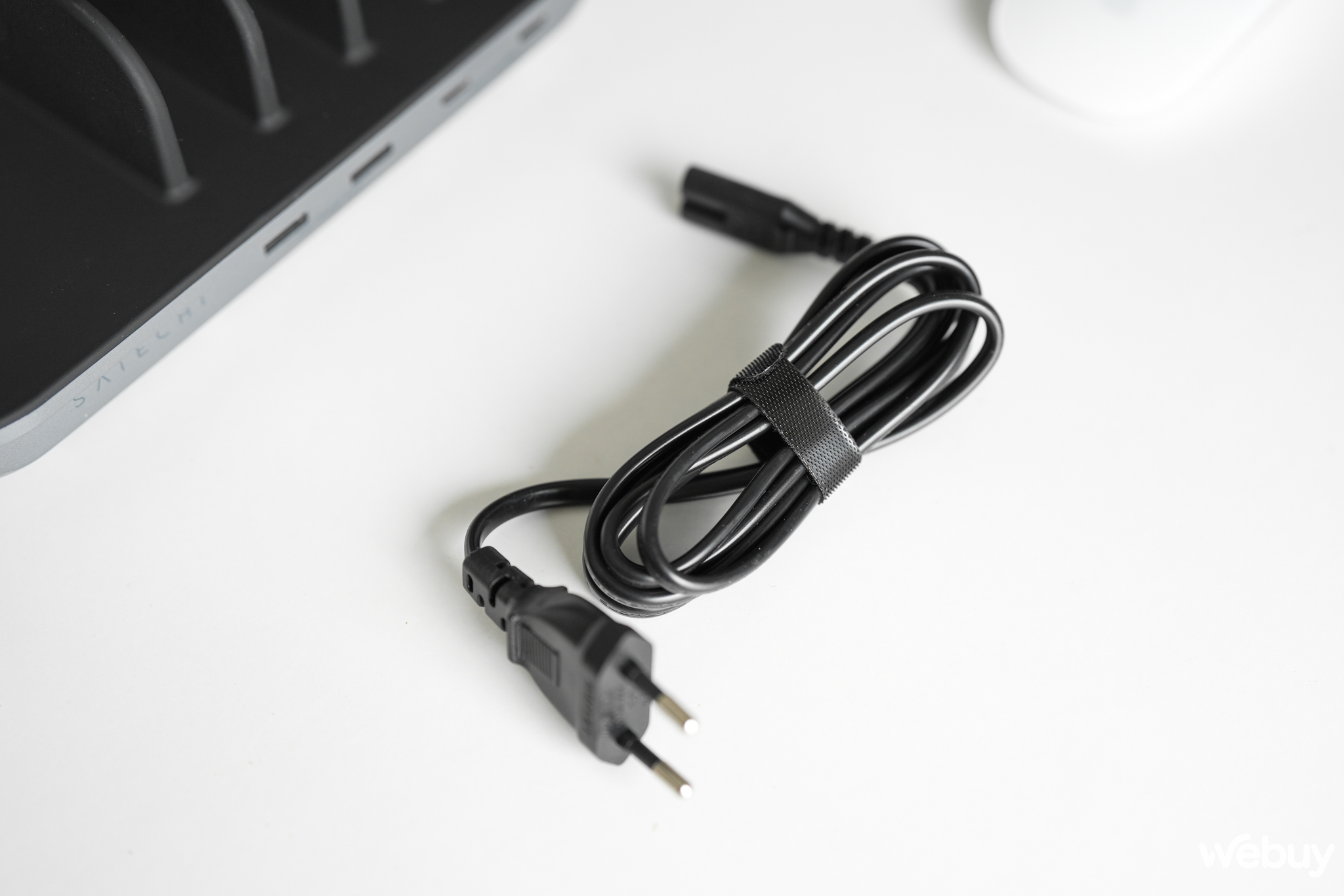 Món phụ kiện 5 trong 1 này sẽ giúp bàn làm việc của bạn gọn gàng- Ảnh 10. Món phụ kiện 5 trong 1 này sẽ giúp bàn làm việc của bạn gọn gàng- Ảnh 10.