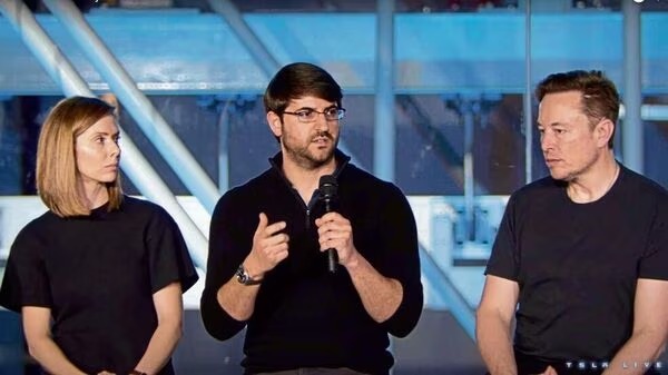 Cả thế giới chỉ biết đến Elon Musk, nhưng không có người phụ nữ này chưa biết Tesla sẽ đi đến đâu: Đứng đằng sau thỏa thuận lịch sử giữa các hãng xe, kín tiếng đến mức cánh săn tin cũng 'bó tay'- Ảnh 3. Cả thế giới chỉ biết đến Elon Musk, nhưng không có người phụ nữ này chưa biết Tesla sẽ đi đến đâu: Đứng đằng sau thỏa thuận lịch sử giữa các hãng xe, kín tiếng đến mức cánh săn tin cũng 'bó tay'- Ảnh 3.