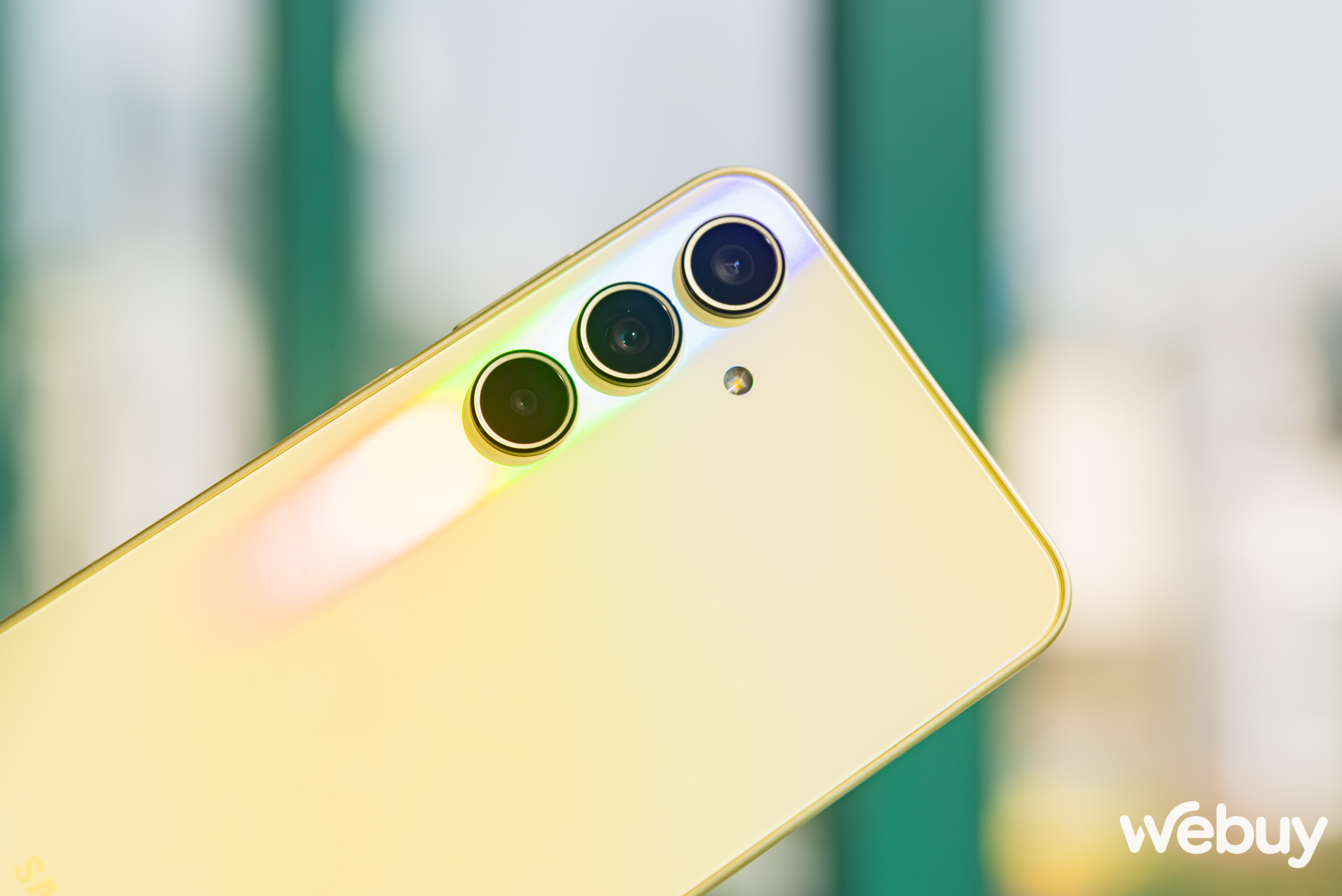 Cận cảnh Galaxy A35 5G v&agrave; Galaxy A55 5G: Lựa chọn &ldquo;an to&agrave;n&rdquo; cho người d&ugrave;ng trẻ, gi&aacute; từ 8.29 triệu đồng- Ảnh 17.