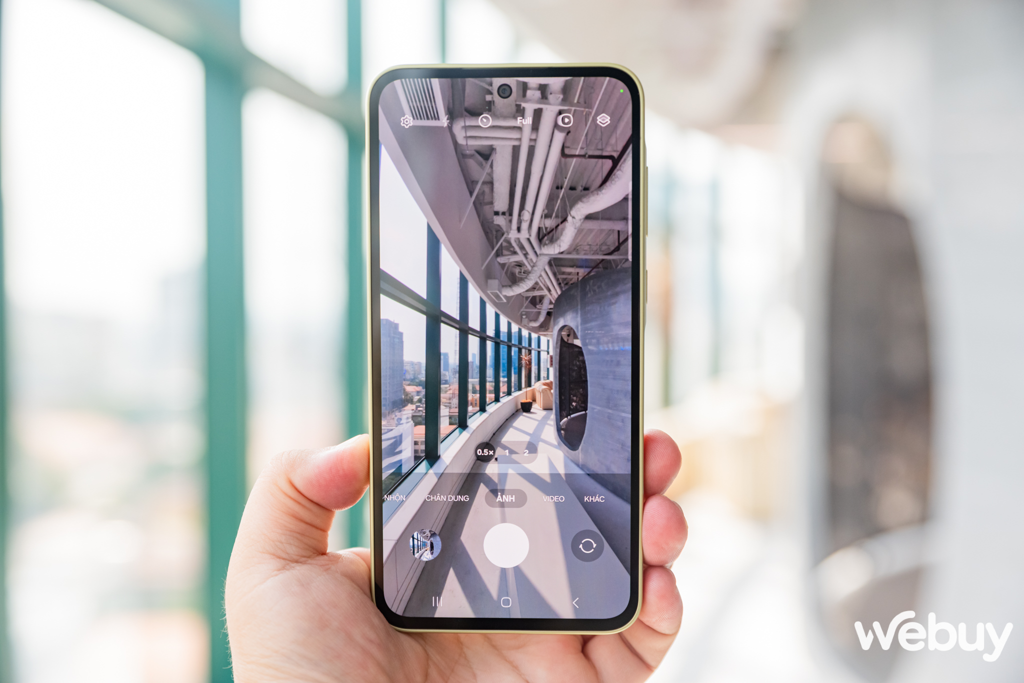 Cận cảnh Galaxy A35 5G v&agrave; Galaxy A55 5G: Lựa chọn &ldquo;an to&agrave;n&rdquo; cho người d&ugrave;ng trẻ, gi&aacute; từ 8.29 triệu đồng- Ảnh 18.