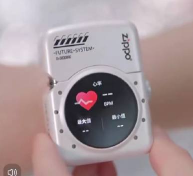 &ldquo;Ph&aacute;p sư Trung Hoa&rdquo; dung hợp bật lửa Zippo v&agrave; smartwatch: Gi&aacute; chưa đầy 4 triệu, đủ mọi t&iacute;nh năng kể cả nghe gọi lẫn chơi game- Ảnh 4.