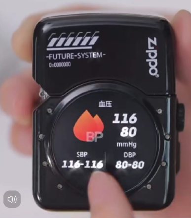 &ldquo;Ph&aacute;p sư Trung Hoa&rdquo; dung hợp bật lửa Zippo v&agrave; smartwatch: Gi&aacute; chưa đầy 4 triệu, đủ mọi t&iacute;nh năng kể cả nghe gọi lẫn chơi game- Ảnh 6.