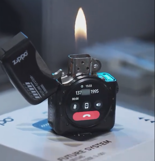 &ldquo;Ph&aacute;p sư Trung Hoa&rdquo; dung hợp bật lửa Zippo v&agrave; smartwatch: Gi&aacute; chưa đầy 4 triệu, đủ mọi t&iacute;nh năng kể cả nghe gọi lẫn chơi game- Ảnh 3.