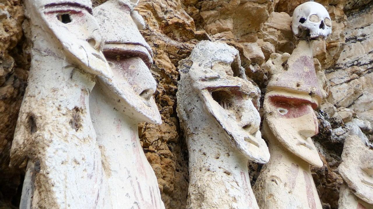 Ai đã tạo ra những chiếc quan tài đứng trên mây của Carajía?- Ảnh 4. Ai đã tạo ra những chiếc quan tài đứng trên mây của Carajía?- Ảnh 4.