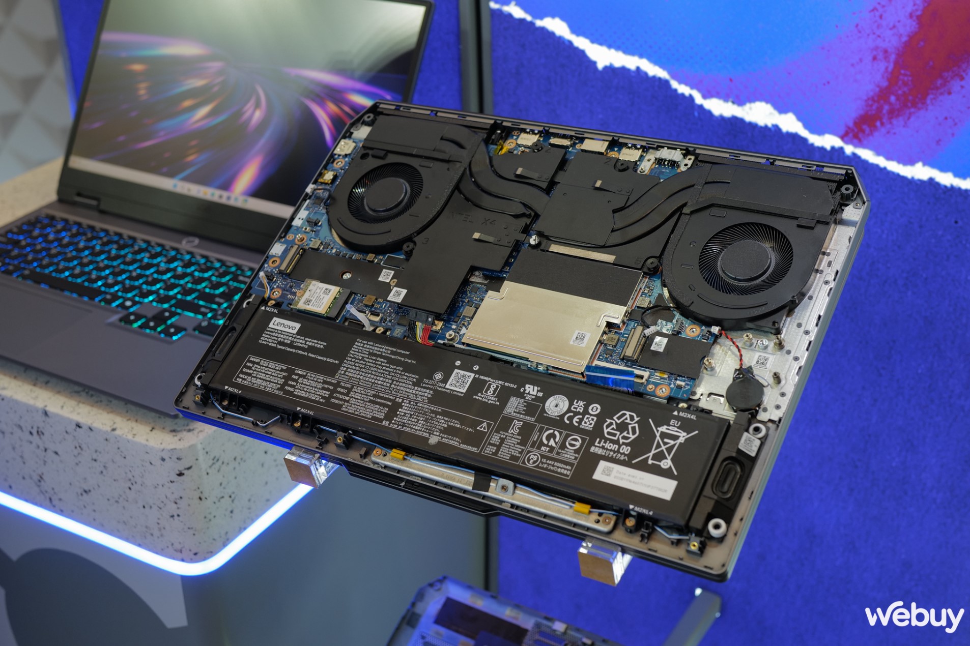 Cận cảnh dàn laptop Legion của Lenovo chuẩn bị cập bến Việt Nam: Trang bị hệ thống tản nhiệt mới, tích hợp AI cho game thủ- Ảnh 12. Cận cảnh dàn laptop Legion của Lenovo chuẩn bị cập bến Việt Nam: Trang bị hệ thống tản nhiệt mới, tích hợp AI cho game thủ- Ảnh 12.