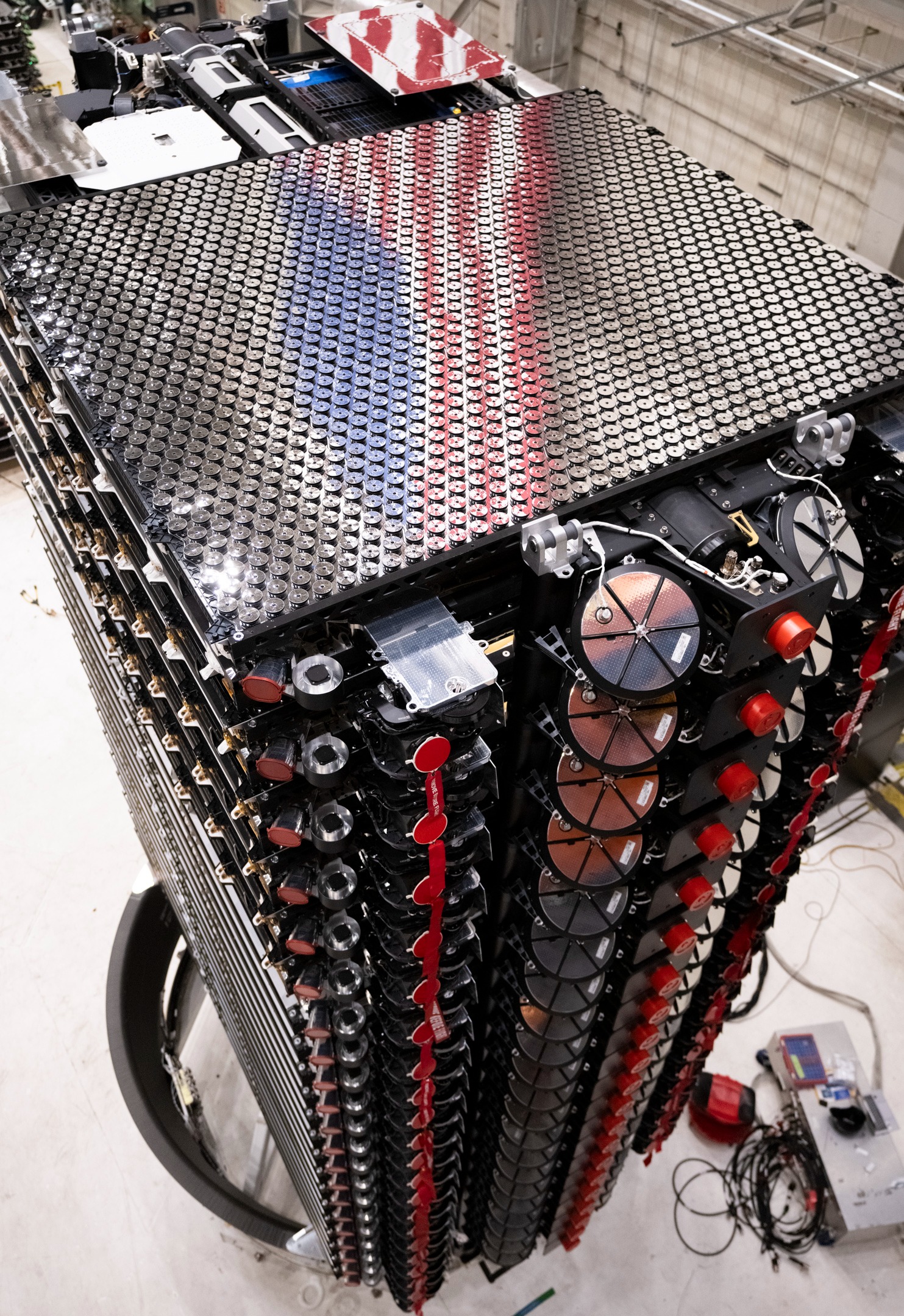 Điện thoại Samsung kết nối mượt m&agrave; với &ldquo;th&aacute;p t&iacute;n hiệu di động kh&ocirc;ng gian&rdquo; của Elon Musk: tải file 1GB chỉ mất 8 ph&uacute;t- Ảnh 2.