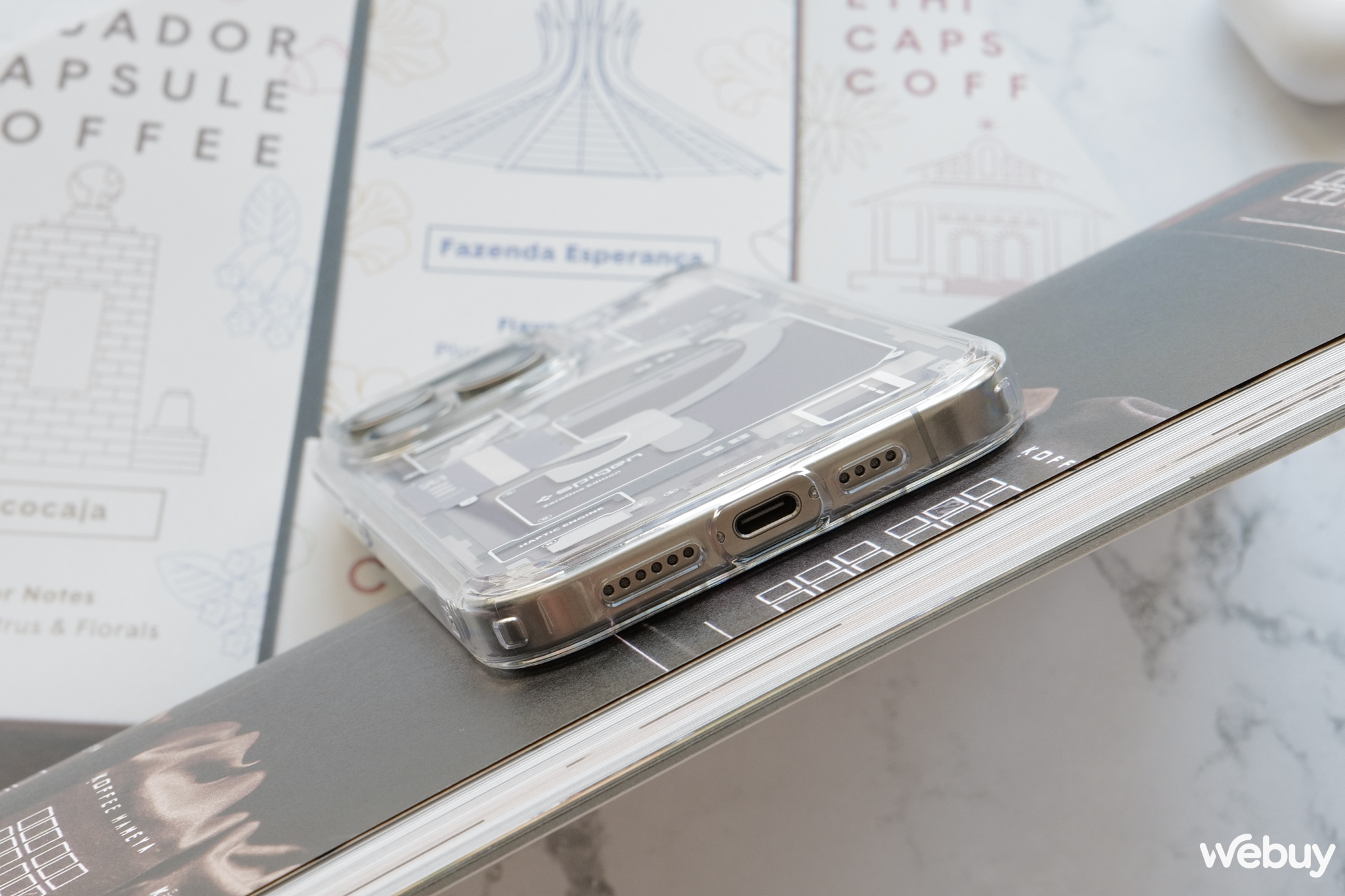 D&ugrave;ng iPhone 15 Pro Max kh&ocirc;ng n&ecirc;n bỏ qua ốp lưng n&agrave;y: Gi&aacute; chỉ bằng ốp trong suốt ch&iacute;nh h&atilde;ng nhưng "chất" hơn nhiều- Ảnh 12.