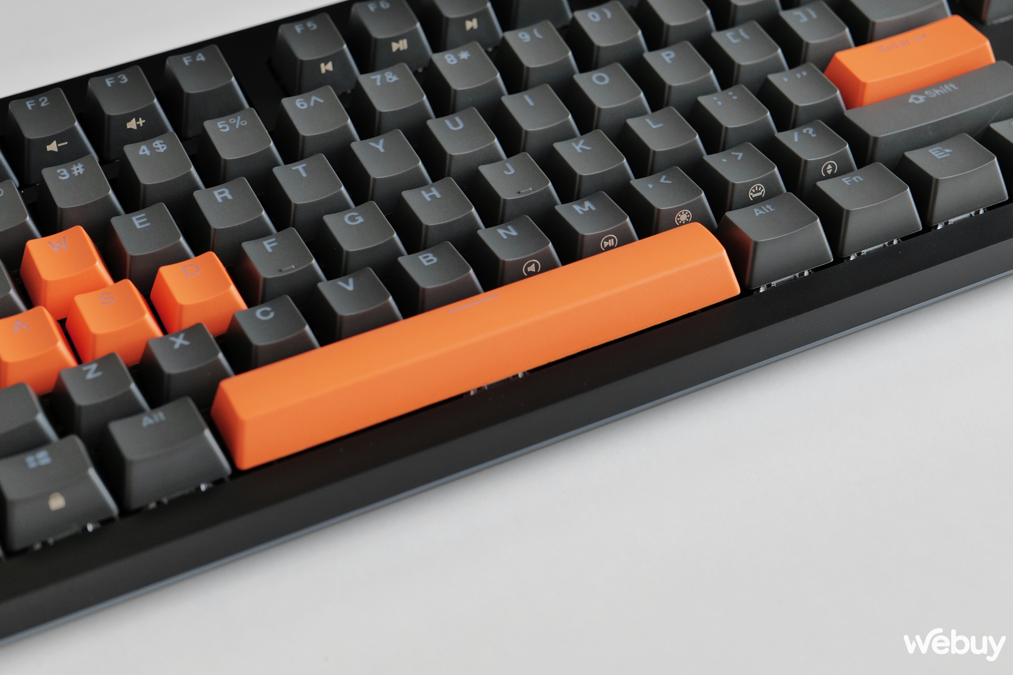 Thương hiệu chuy&ecirc;n ốp lưng Spigen giờ c&oacute; cả b&agrave;n ph&iacute;m cơ cao cấp, d&ugrave;ng thử xem sao?- Ảnh 13.