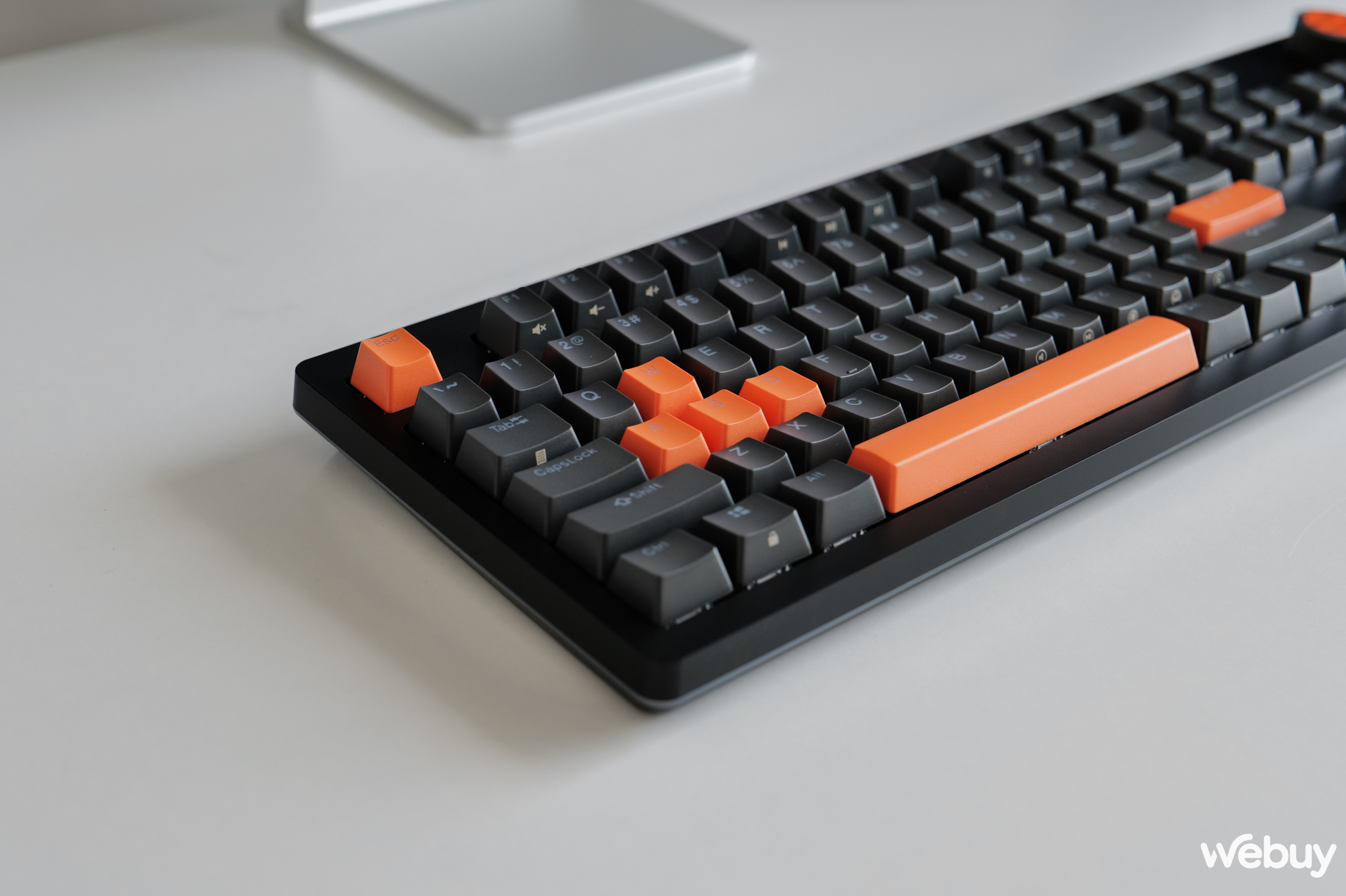 Thương hiệu chuy&ecirc;n ốp lưng Spigen giờ c&oacute; cả b&agrave;n ph&iacute;m cơ cao cấp, d&ugrave;ng thử xem sao?- Ảnh 14.