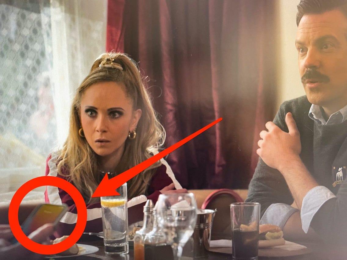 Thực hư tin đồn thiết kế 'xấu lạ' của iPhone 16 vừa bị rò rỉ bởi... Tổng thống Mỹ Joe Biden?- Ảnh 2. Thực hư tin đồn thiết kế 'xấu lạ' của iPhone 16 vừa bị rò rỉ bởi... Tổng thống Mỹ Joe Biden?- Ảnh 2.