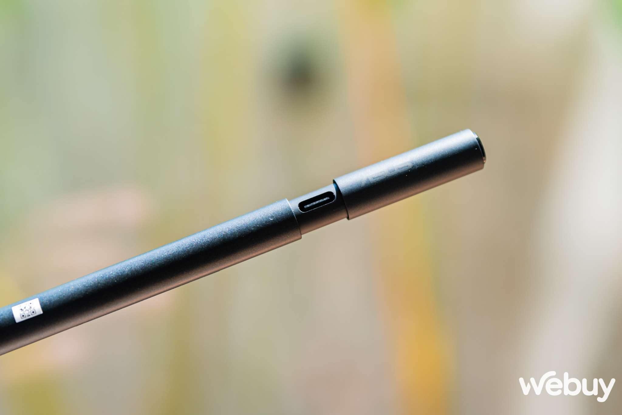 Cận cảnh ASUS Zenbook DUO: Laptop 2 m&agrave;n h&igrave;nh OLED, thiết kế th&ocirc;ng minh, lại c&ograve;n c&oacute; chip AI, đủ combo bước v&agrave;o năm 2024- Ảnh 46.