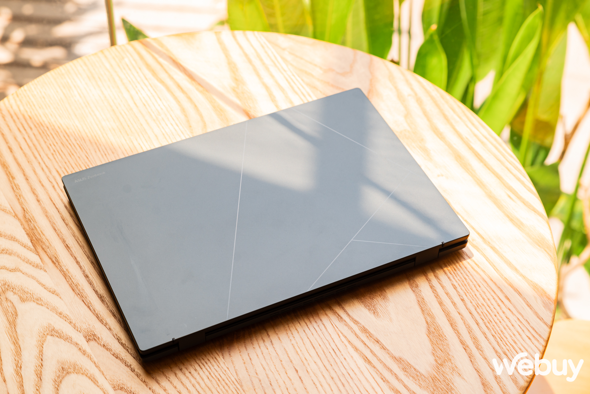 Cận cảnh ASUS Zenbook DUO: Laptop 2 m&agrave;n h&igrave;nh OLED, thiết kế th&ocirc;ng minh, lại c&ograve;n c&oacute; chip AI, đủ combo bước v&agrave;o năm 2024- Ảnh 47.