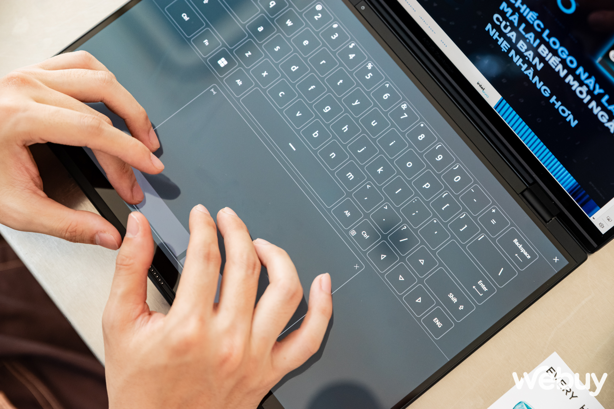 Cận cảnh ASUS Zenbook DUO: Laptop 2 m&agrave;n h&igrave;nh OLED, thiết kế th&ocirc;ng minh, lại c&ograve;n c&oacute; chip AI, đủ combo bước v&agrave;o năm 2024- Ảnh 30.