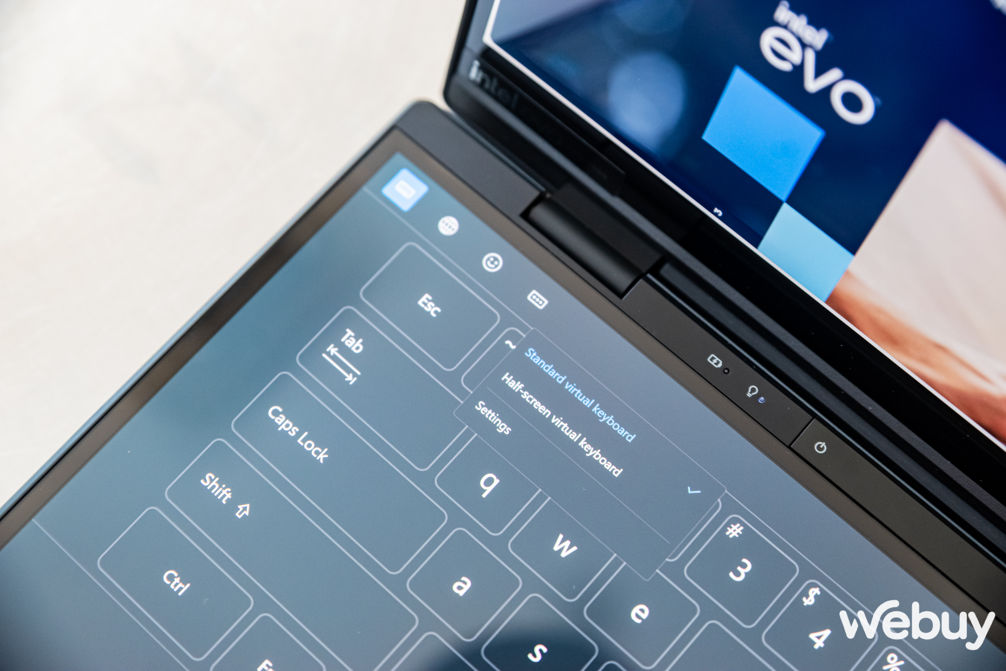 Cận cảnh ASUS Zenbook DUO: Laptop 2 m&agrave;n h&igrave;nh OLED, thiết kế th&ocirc;ng minh, lại c&ograve;n c&oacute; chip AI, đủ combo bước v&agrave;o năm 2024- Ảnh 31.