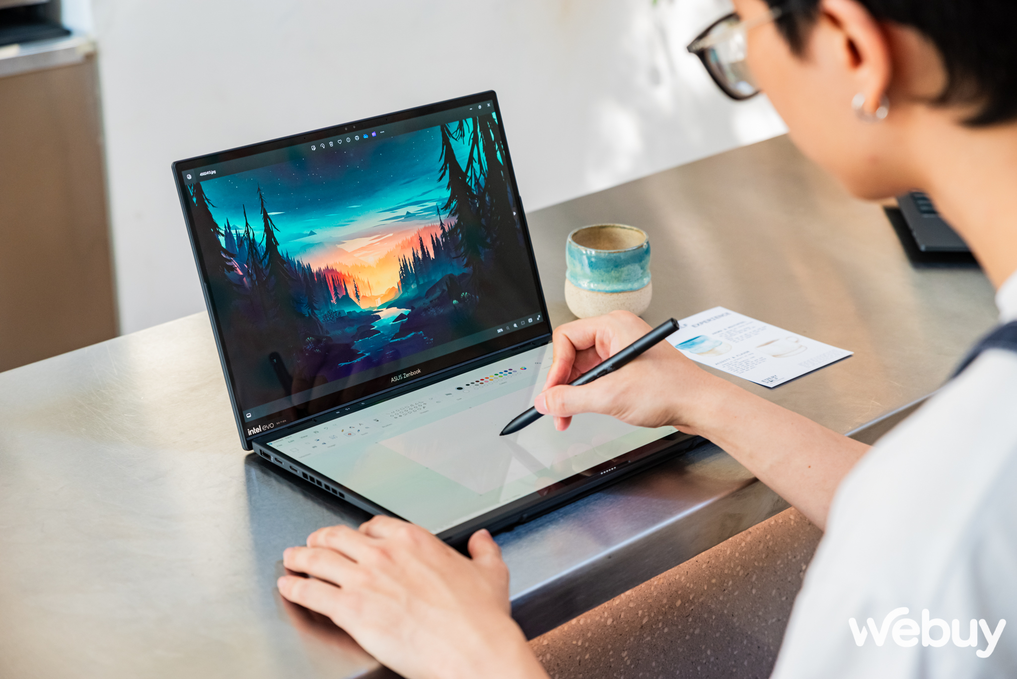 Cận cảnh ASUS Zenbook DUO: Laptop 2 m&agrave;n h&igrave;nh OLED, thiết kế th&ocirc;ng minh, lại c&ograve;n c&oacute; chip AI, đủ combo bước v&agrave;o năm 2024- Ảnh 23.