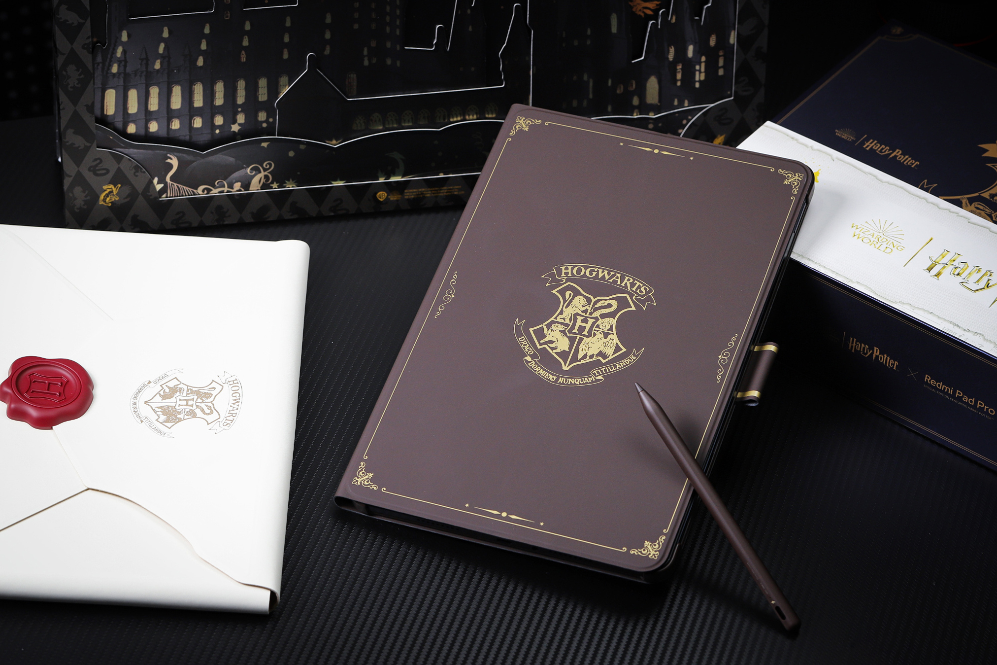 Cận cảnh máy tính bảng 12 inch giá rẻ chỉ 5 triệu đồng của Xiaomi: Thiết kế đẹp như iPad, có cả bản Harry Potter đặc biệt cho các Potterheads, pin khủng 10.000mAh- Ảnh 24. Cận cảnh máy tính bảng 12 inch giá rẻ chỉ 5 triệu đồng của Xiaomi: Thiết kế đẹp như iPad, có cả bản Harry Potter đặc biệt cho các Potterheads, pin khủng 10.000mAh- Ảnh 24.